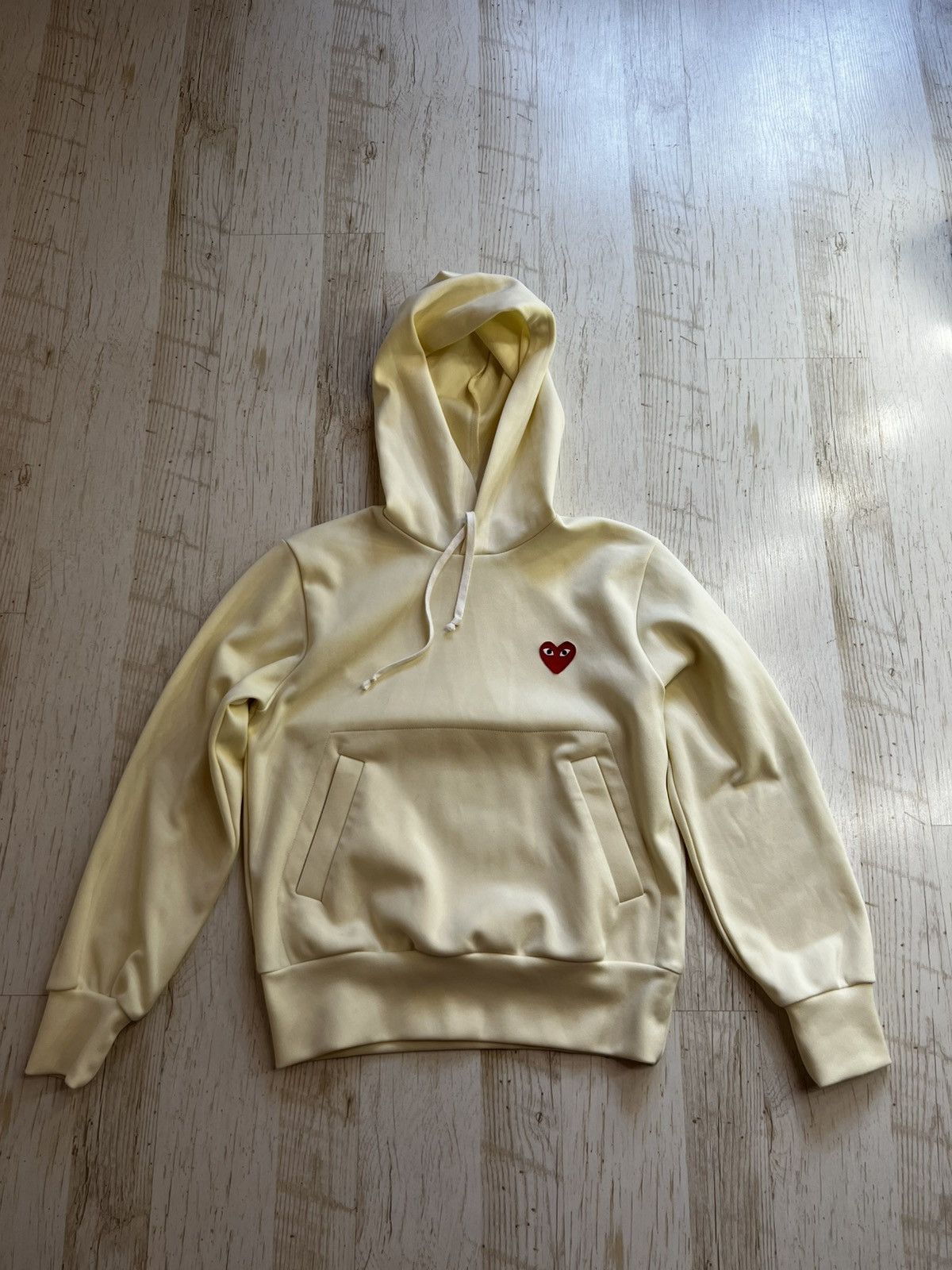 Comme des Garcons Comme Des Garçons Play Yellow Embroidered Logo Hoodie Size M Size M / US 6-8 / IT 42-44 - 5 Thumbnail