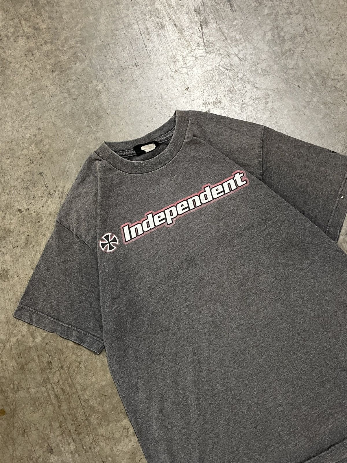 Independent Truck Co. × Vintage Independent truck co y2k tee shirt faded skater streetwear Size US L / EU 52-54 / 3 - 7 Thumbnail