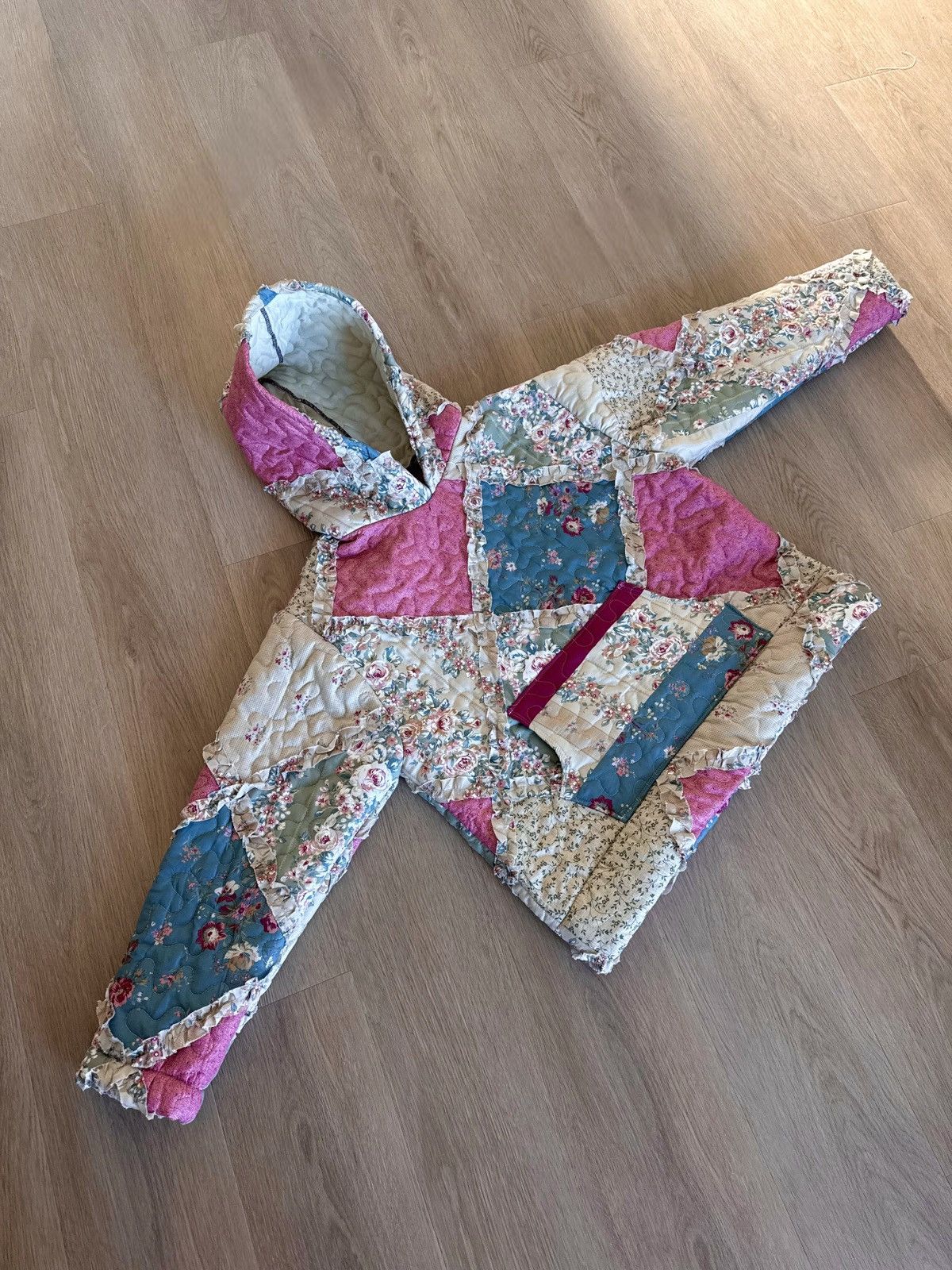 Handmade Floral Quilted Hoodie Size M / US 6-8 / IT 42-44 - 1 Thumbnail