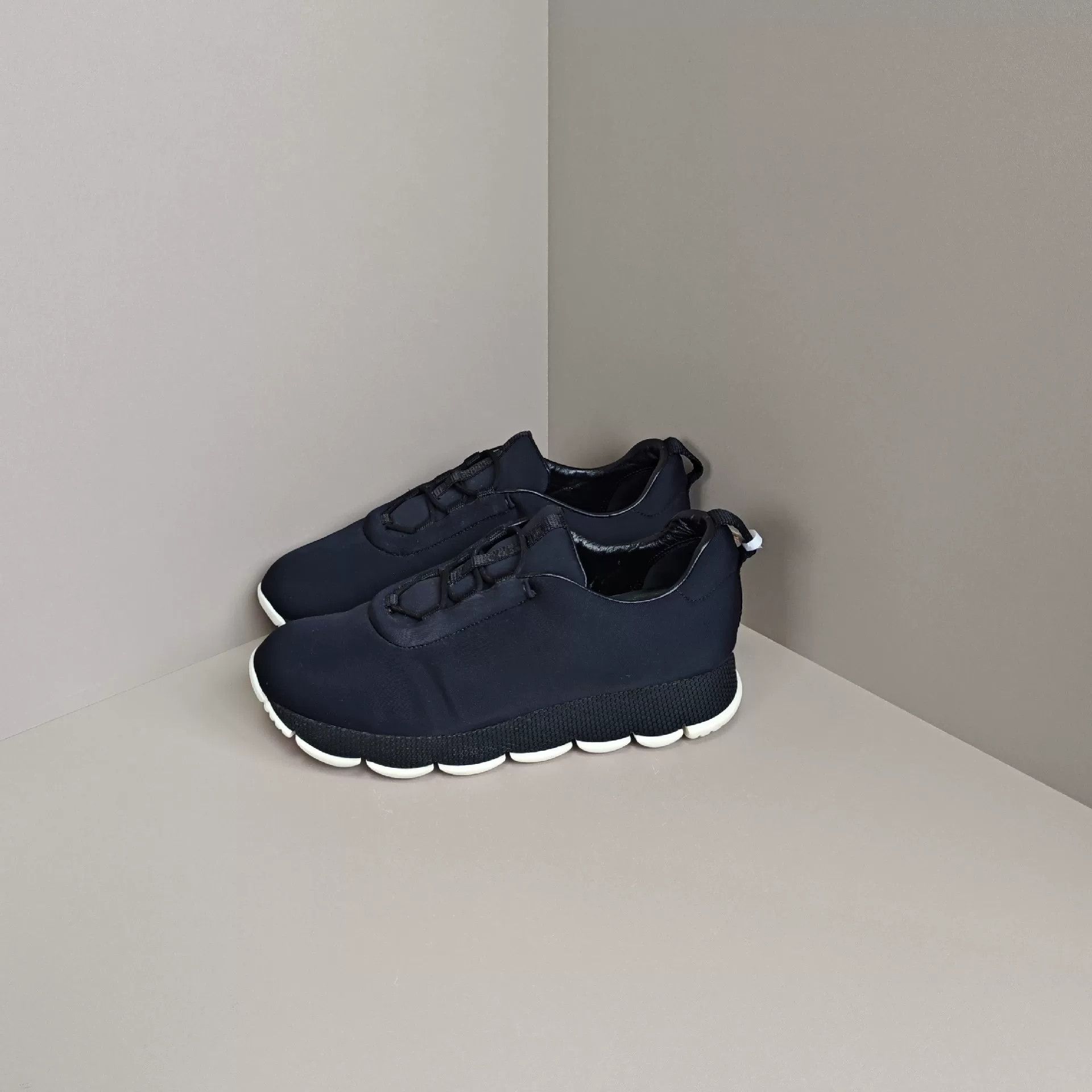 Prada Prada Casual Lowtop Sneakers us_6 Women Size US 6 / IT 36 - 1 Thumbnail
