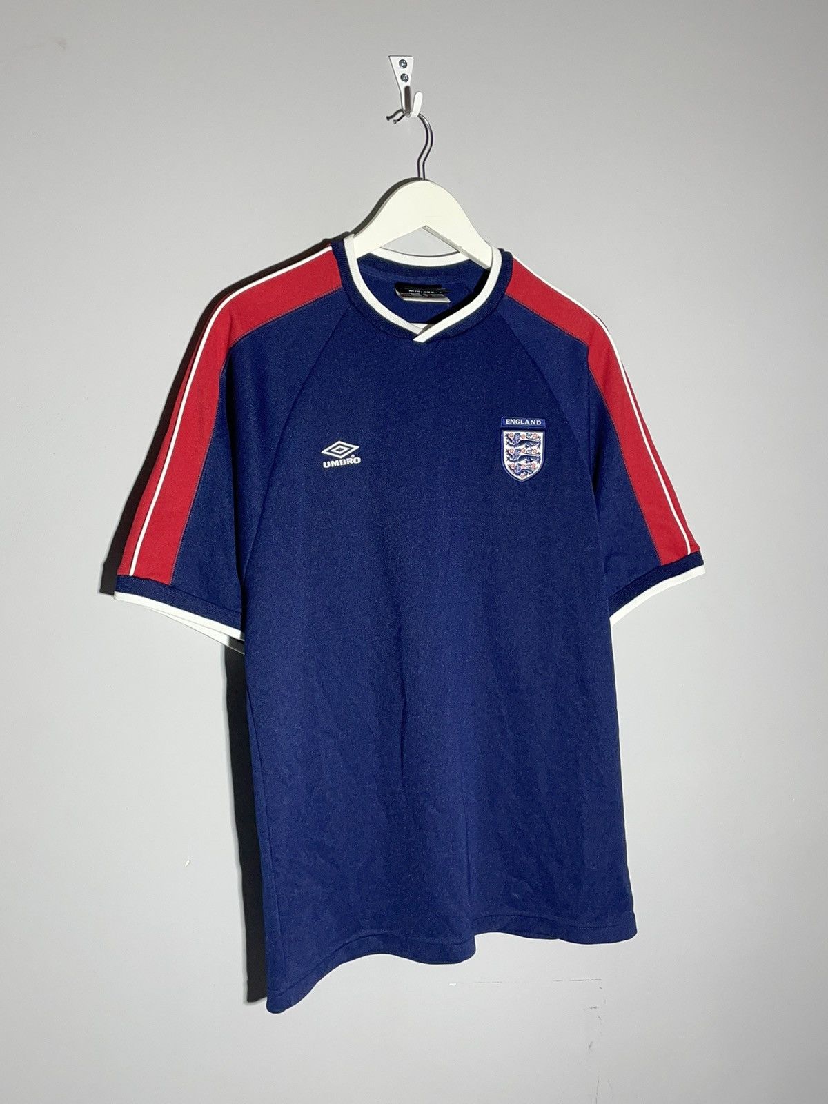 Umbro × Vintage England Umbro Vintage 2000 Y2k Streetwear Football Shirt Size US L / EU 52-54 / 3 - 2 Thumbnail