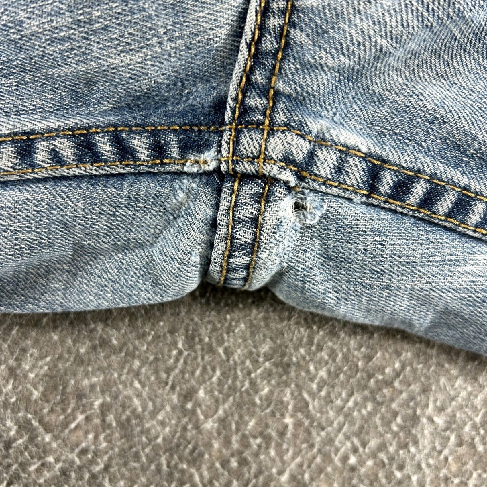 Vintage US Polo Assn Shorts Mens 40 Blue Carpenter Light Wash Denim Distressed Cargo Pocket Regular Inseam 13 Summer Spring Vintage No Mens Size US L / EU 52-54 / 3 - 4 Thumbnail