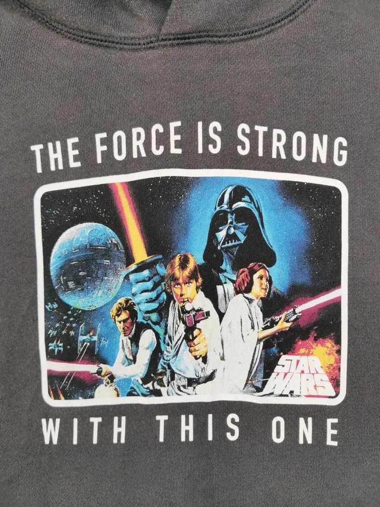 Japanese Brand × Star Wars × Uniqlo UT Uniqlo Star Wars Big Logo Hoodie Sweatshirt Size US S / EU 44-46 / 1 - 4 Thumbnail