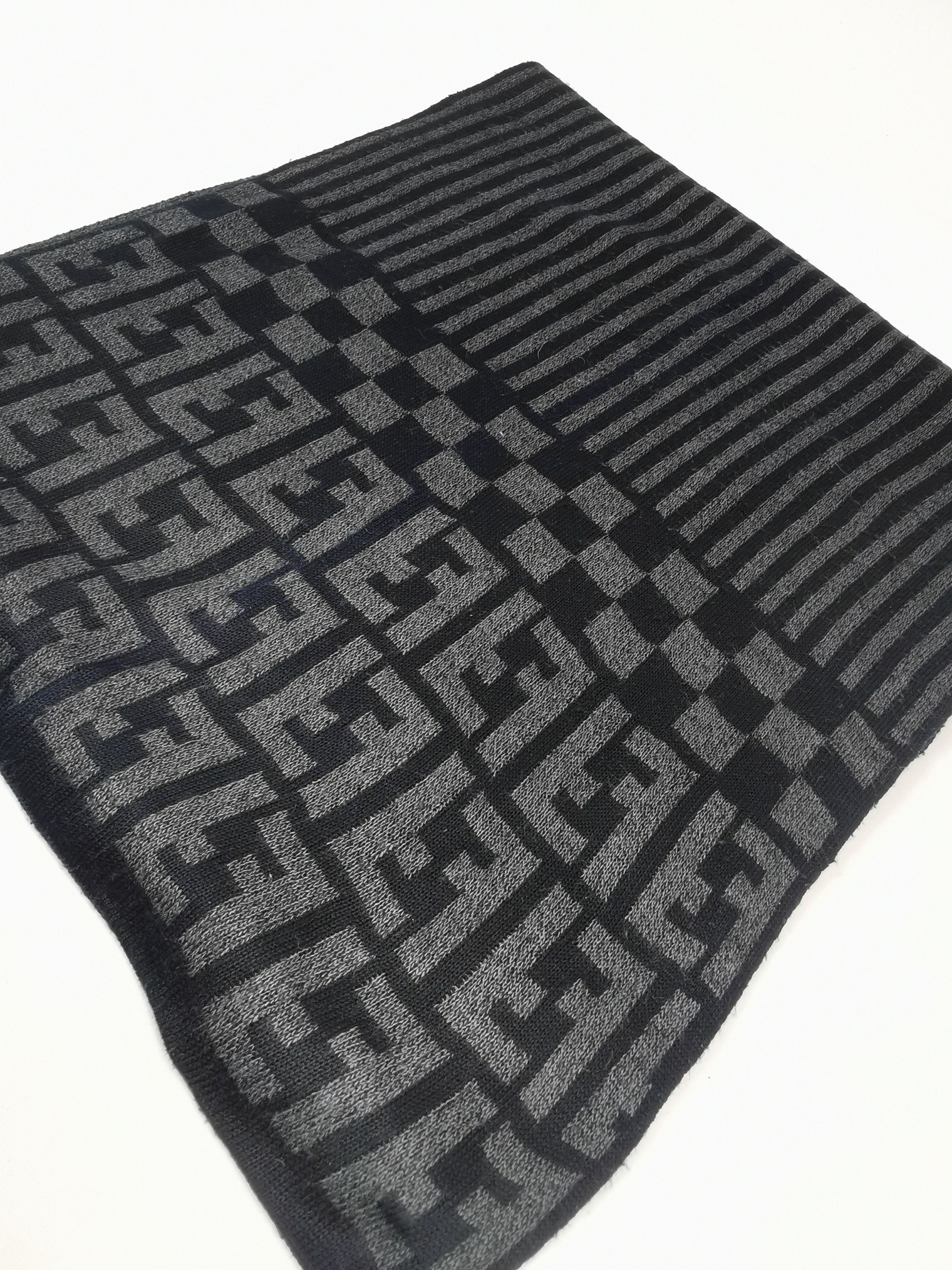 Fendi Fendi scarf muffler winter Size ONE SIZE - 11 Thumbnail