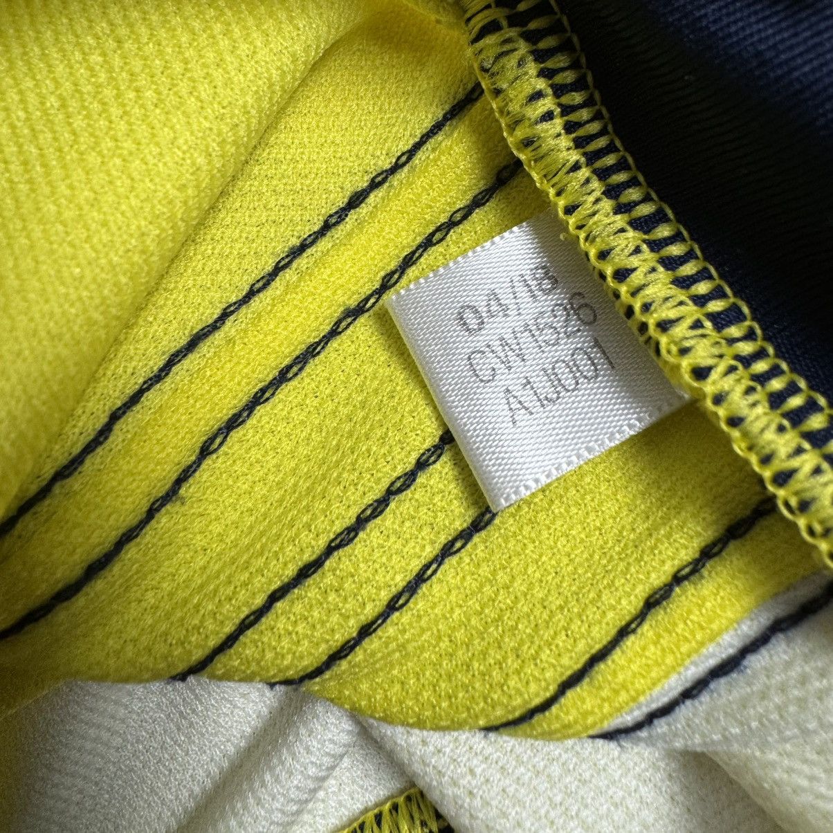 Adidas Colombia National Team 2018 Adidas Football Soccer Jersey Size US S / EU 44-46 / 1 - 10 Thumbnail