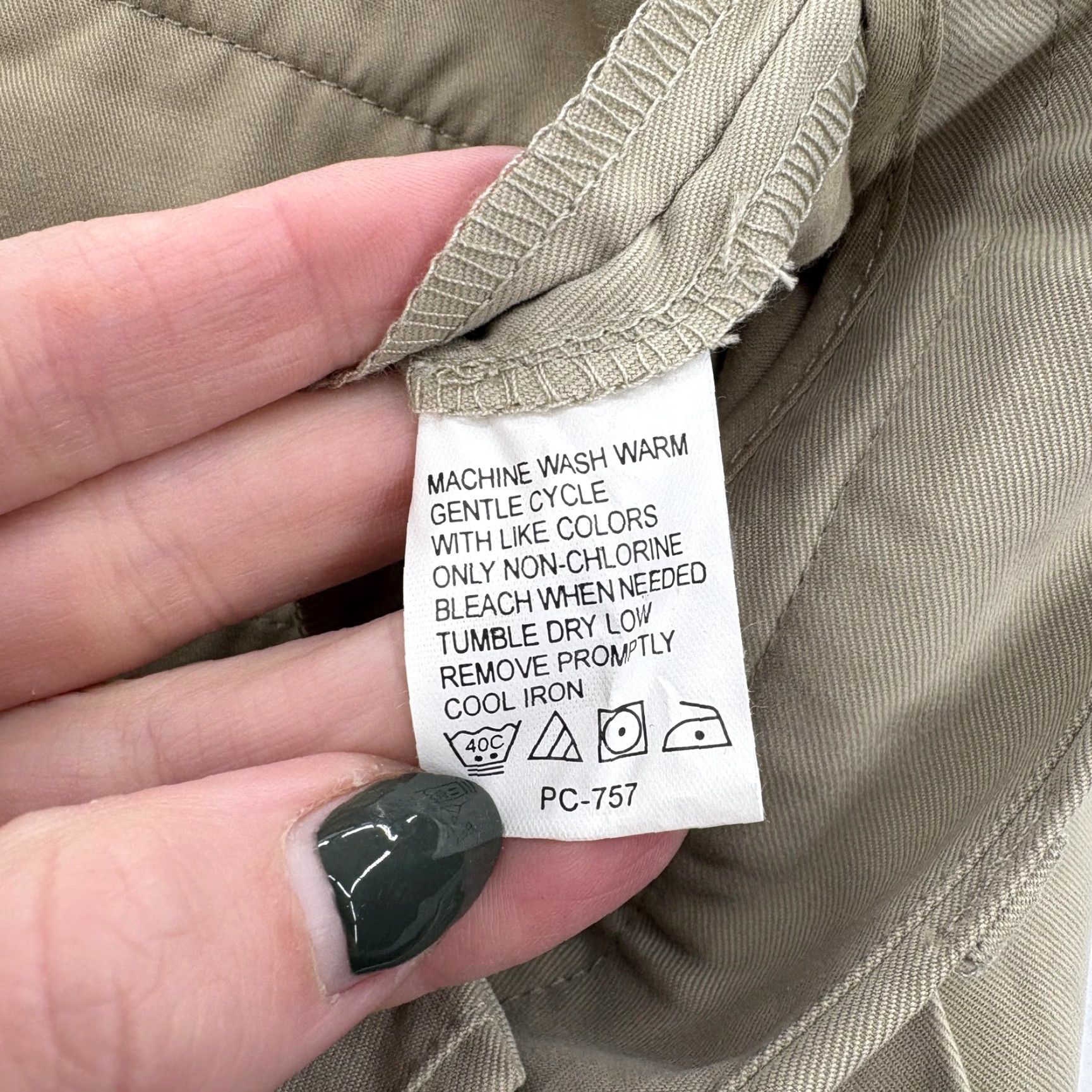 Izod IZOD Pants Mens 34x32 Khaki Microfiber Pleated Front Cuffed Chino Slacks Casual Size US 34 / EU 50 - 5 Thumbnail