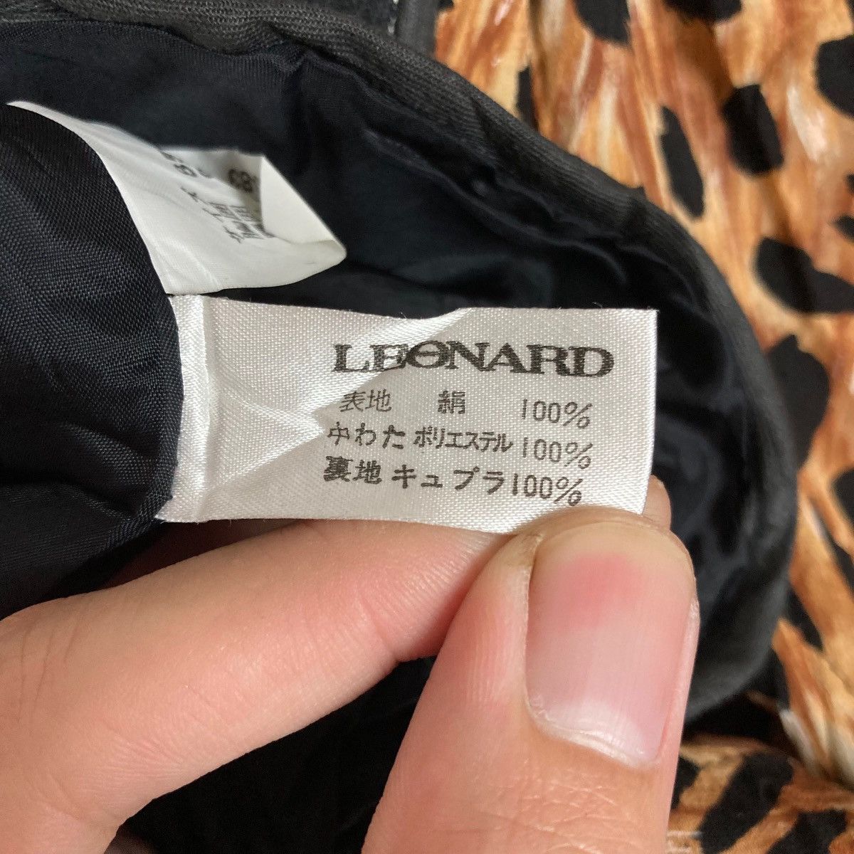 Leonard Paris Vintage Leonard PARIS Leopard Pattern Inside Blazer Coat Size US M / EU 48-50 / 2 - 14 Thumbnail