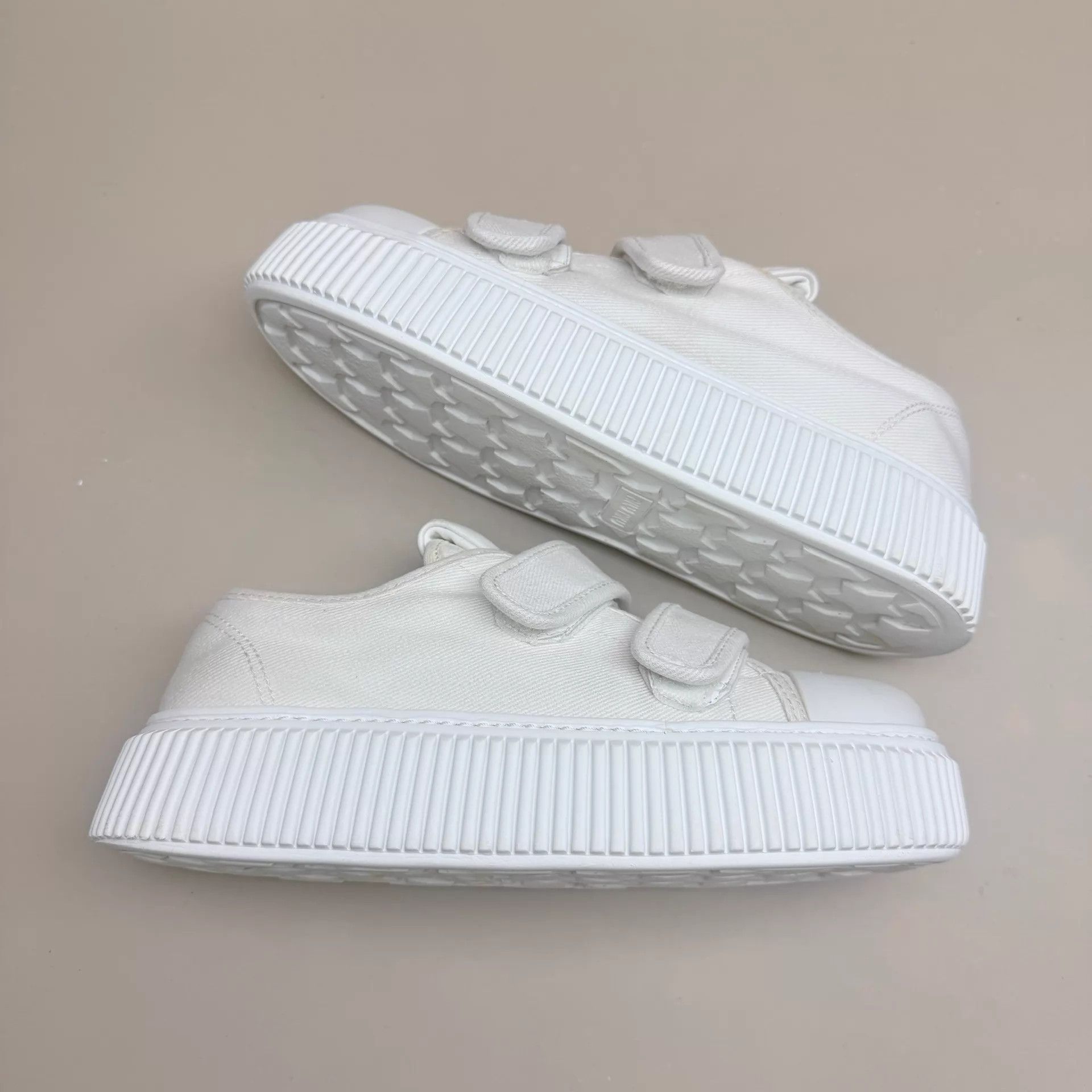 Miu Miu Miu Miu White Logo Velcro Thick Sneaker 38 95 New Size US 7.5 / IT 37.5 - 4 Thumbnail