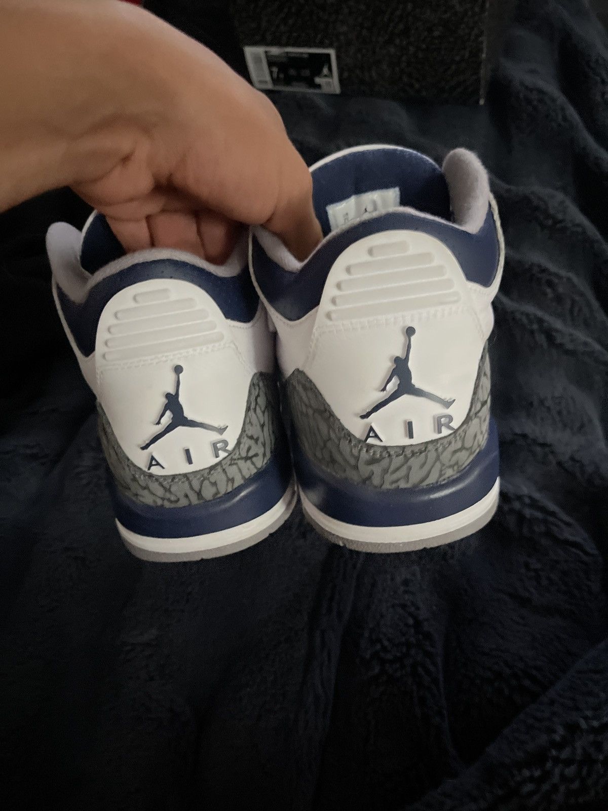Jordan Brand Air Jordan 3 Retro (GS) White/Midnight Navy Size US 7 / EU 40 - 4 Thumbnail