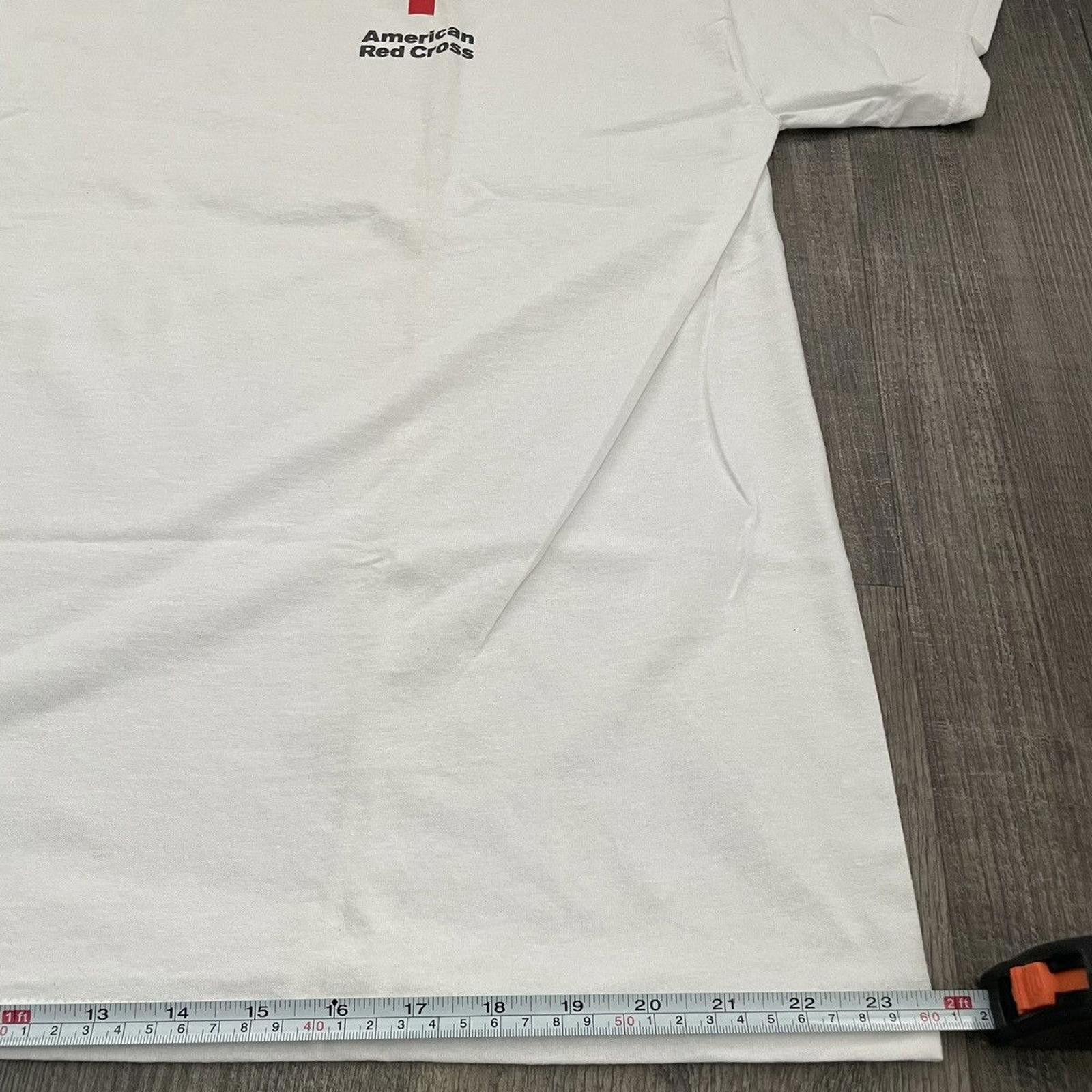 Gildan GILDAN • VNTG "Red Cross" Pre-Shrunk Tee (XL) Size US XL / EU 56 / 4 - 6 Thumbnail