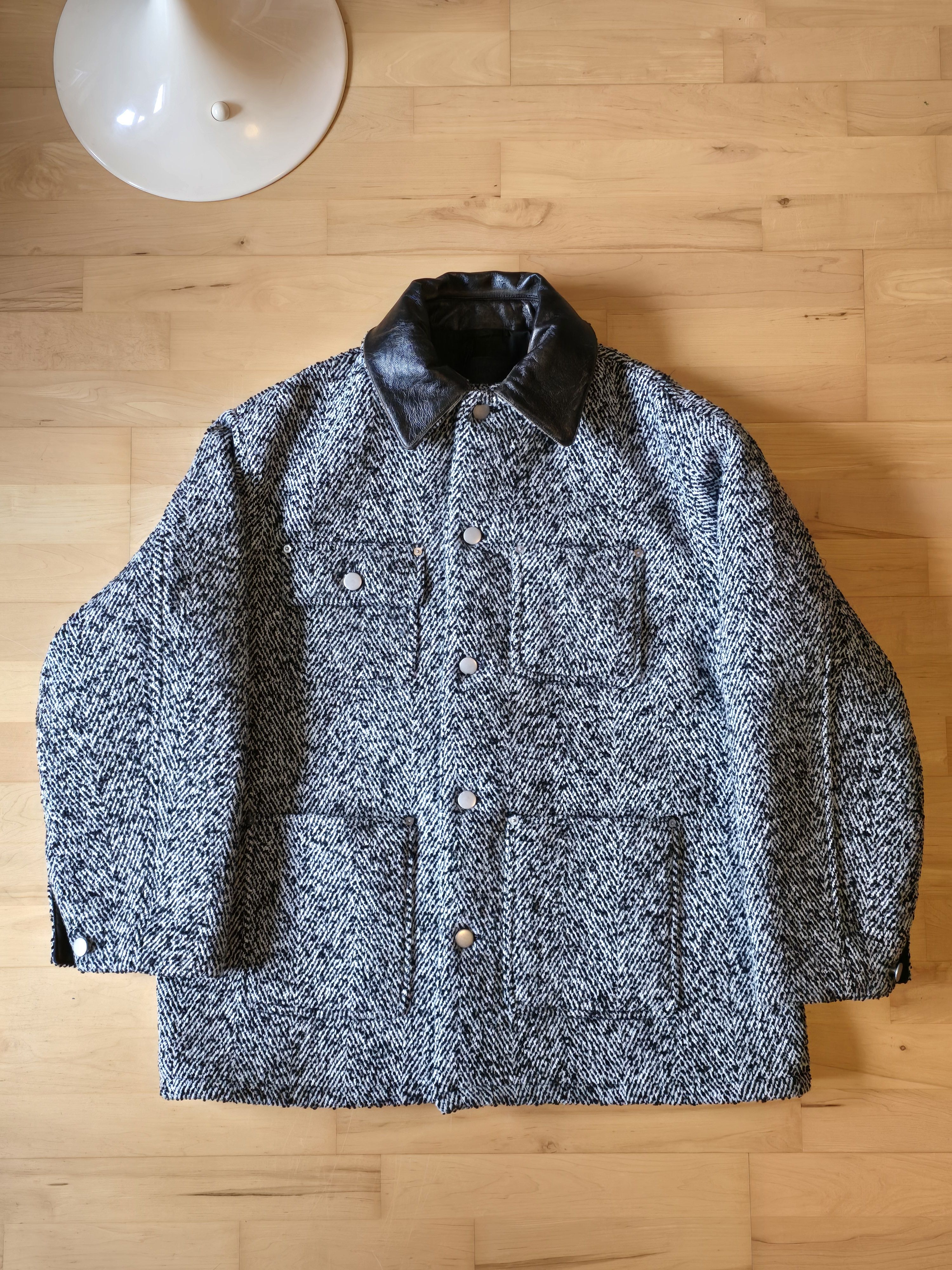 Prada Best price! 7k Prada oversized jacket runway AW24 Size US L / EU 52-54 / 3 - 1 Thumbnail