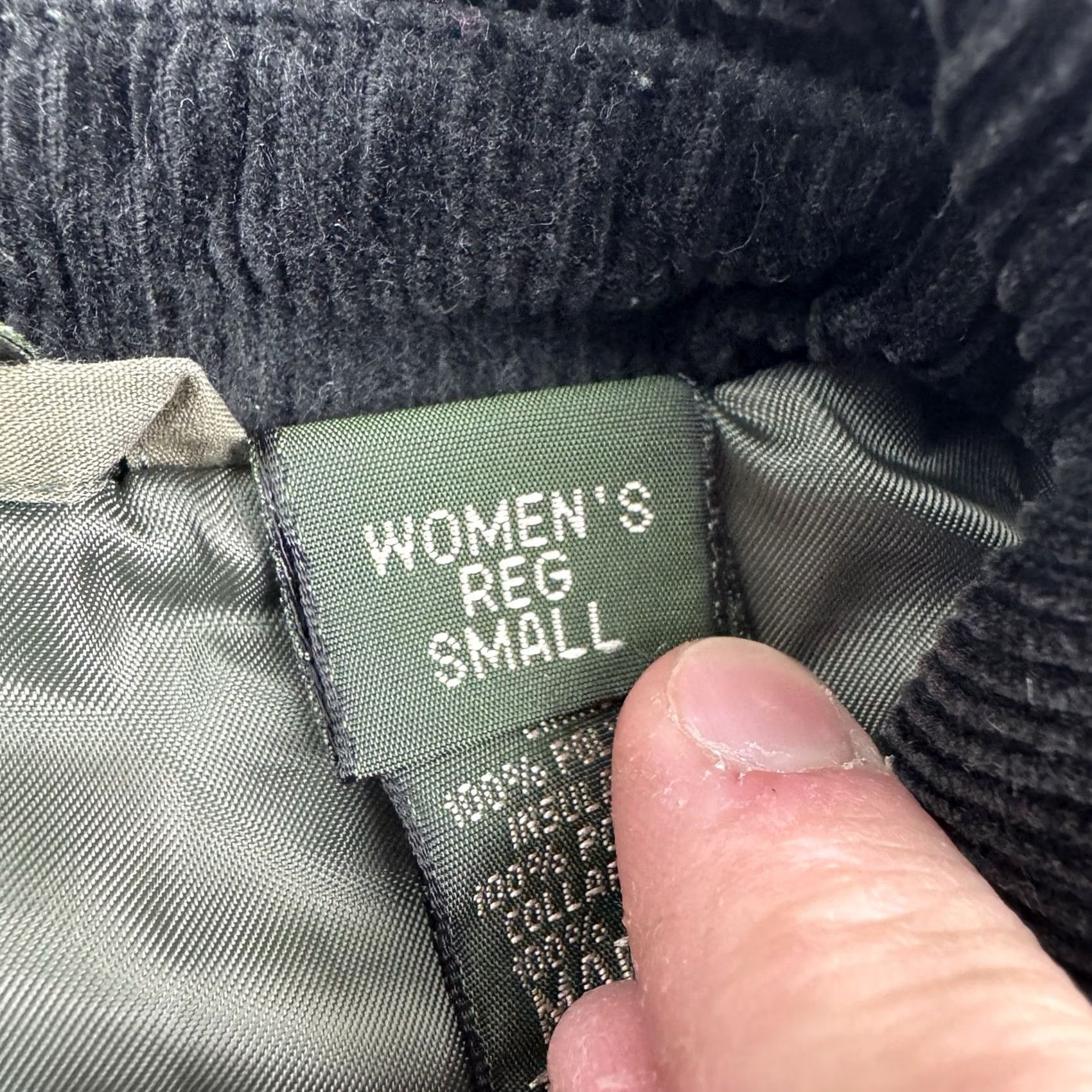 Vintage LL Bean Quilted Thermore Barn Jacket Corduroy Collar Snap Up Womens Small Green Quilted Jacket Womens Small Size S / US 4 / IT 40 - 7 Thumbnail