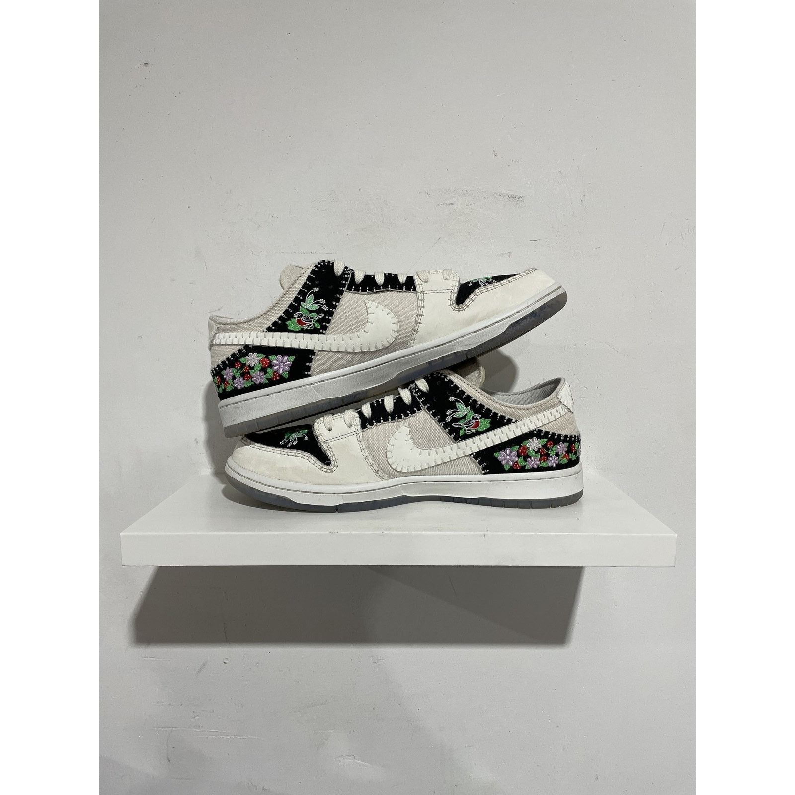 Nike NIKE SB DUNK LOW DECON N7 BLACK SAIL SIZE 11 PREOWNED Size US 11 / EU 44 - 4 Thumbnail