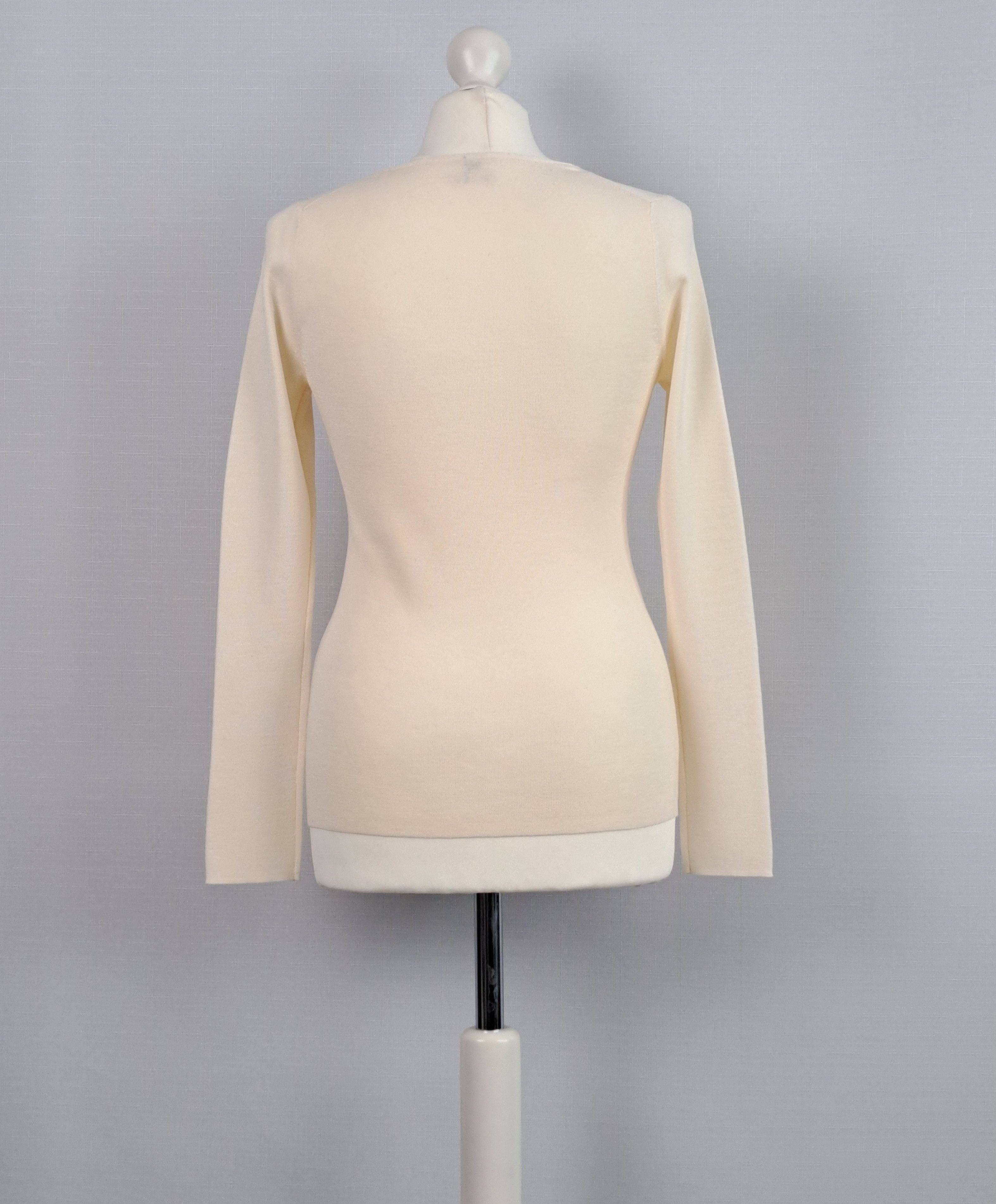 Hermes Hermes Paris wool long sleeve pullover in ecru. Size S / US 4 / IT 40 - 3 Thumbnail