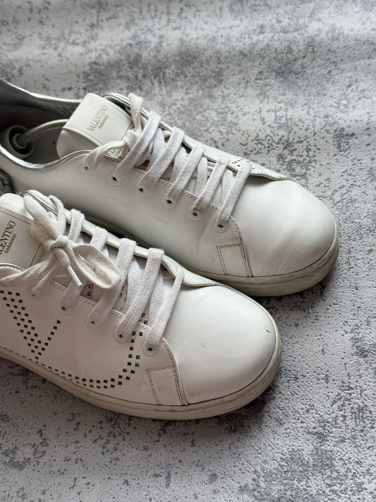 Valentino Valentino Garavani Vlogo Backnet Rockstud Leather Shoes Size US 9 / IT 39 - 13 Thumbnail