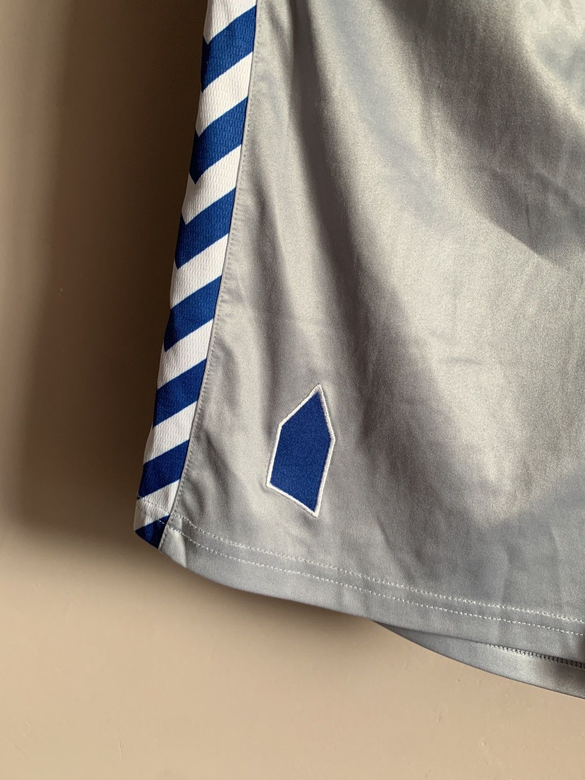 Hummel Everton Away Football Shorts Hummel Soccer Size XS Size US 30 / EU 46 - 4 Thumbnail