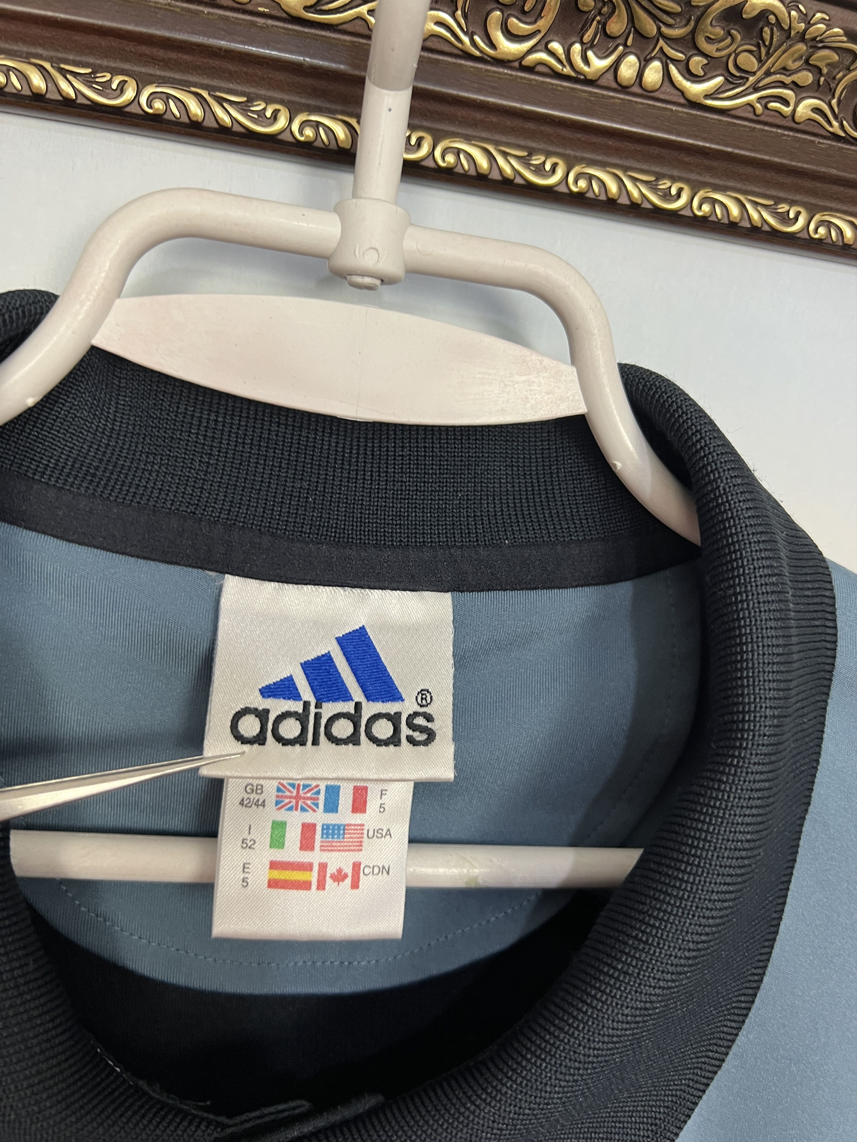 Adidas Vintage Equipment Football Template Shirt Polo Soccer Jersey Size US L / EU 52-54 / 3 - 5 Thumbnail