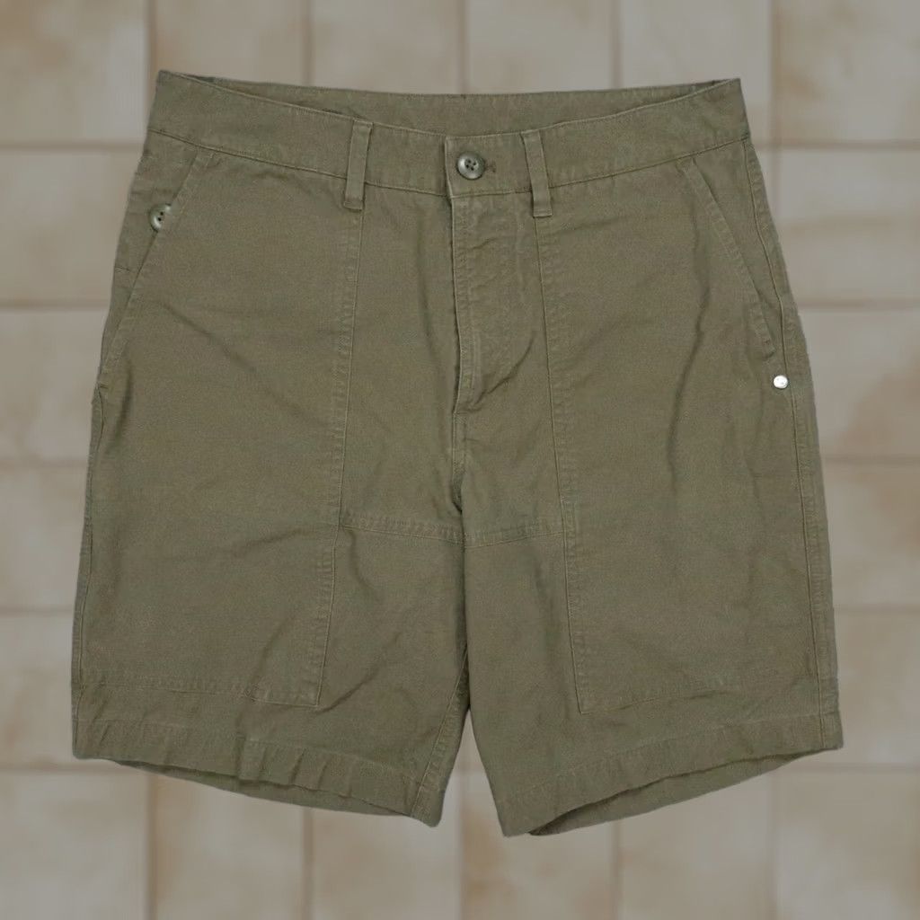 Vuori Vuori Shorts Mens 28 Green Chino Cotton Nylon Zip Pockets 9in Inseam Regular Casual Travel - Mens Size US 28 / EU 44 - 1 Thumbnail