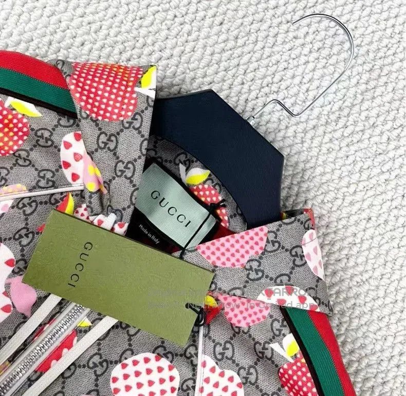Gucci Gucci Valentine's Limited Edition Hoodie Jacket. Size US XXS / EU 40 - 3 Thumbnail