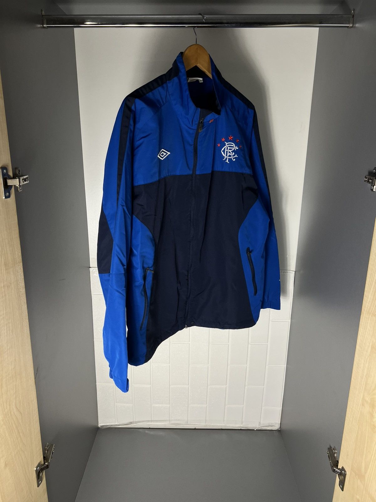 Umbro VINTAGE UMBRO FC RANGERS SCOTLAND SOCCER JERSEY RETRO Y2K Size US XL / EU 56 / 4 - 4 Thumbnail