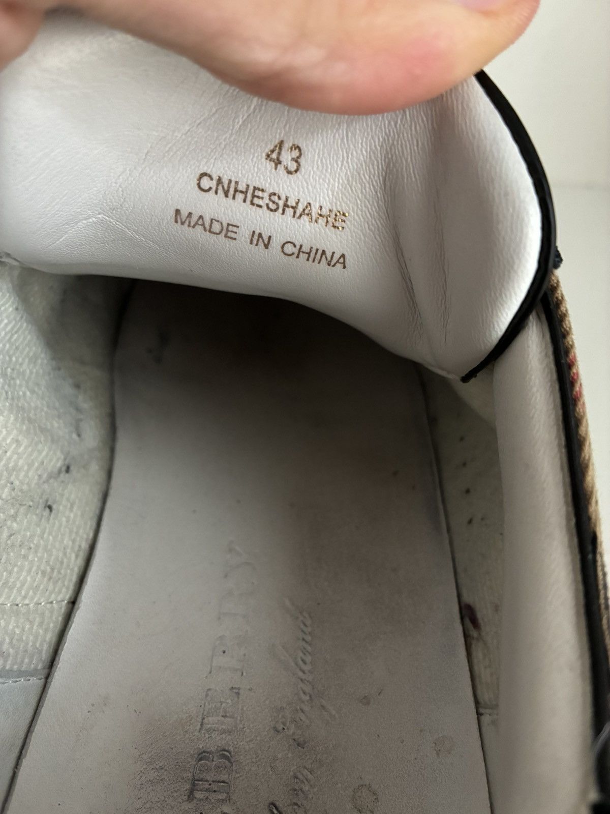 Burberry Burberry low trainers luxury sneakers leather House Check Size US 10 / EU 43 - 12 Thumbnail