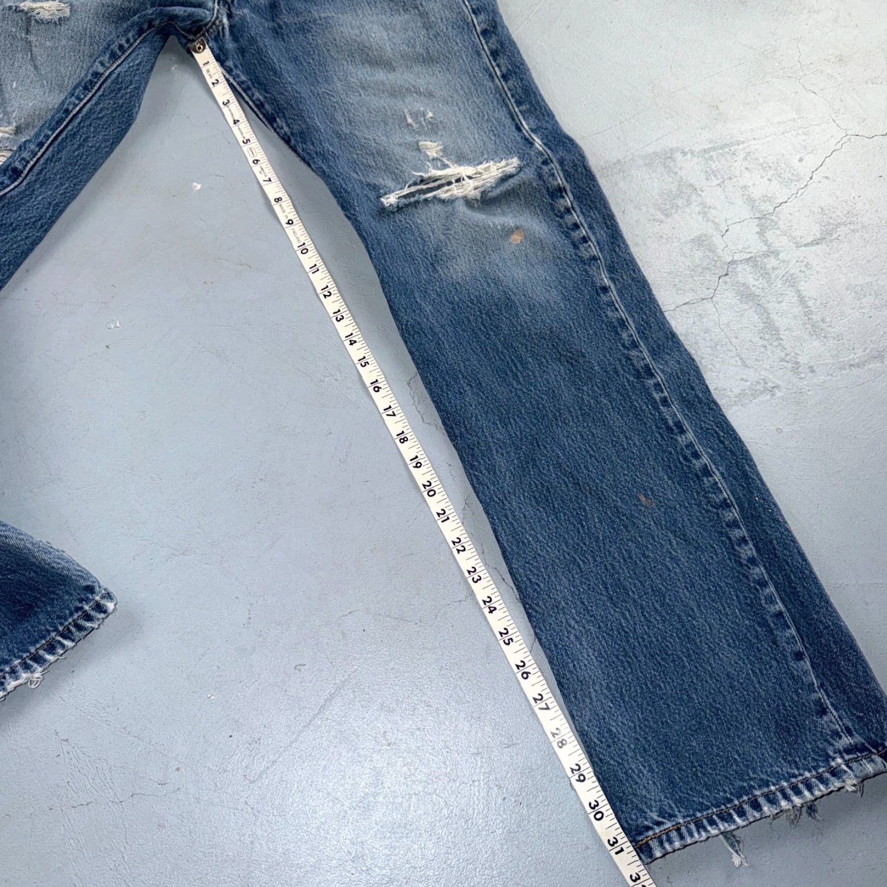 Levi's Levi's 501 Vintage 90s USA Y2K Straight Leg Jeans Blue Light Wash 33x34 Act 31x31 XX 501 Series Levis Size US 33 - 6 Thumbnail