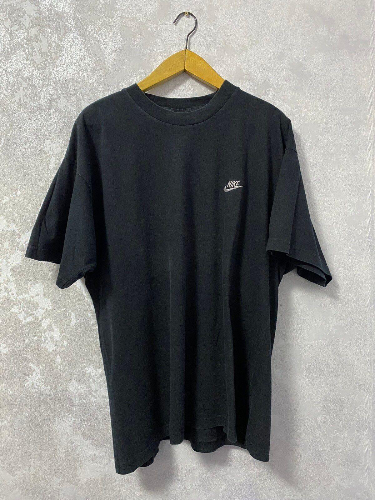 Pre-owned Nike X Vintage Nike Drill Y2k Small Swoosh Logo T-shirt In Black