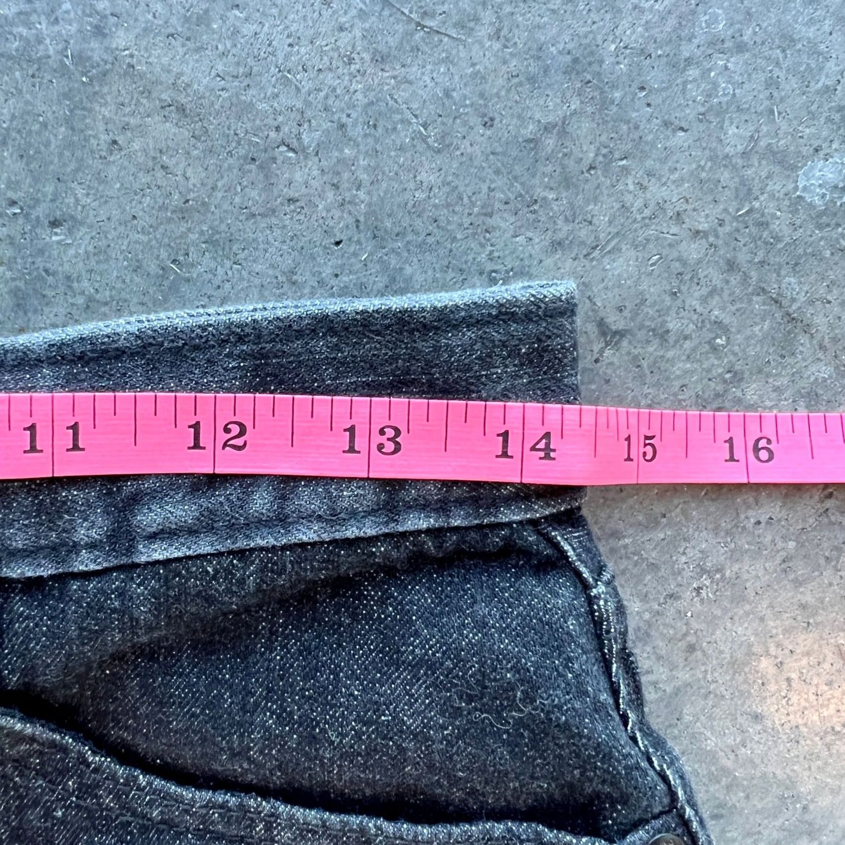 Gap VINTAGE Gap Denim Mini Skirt Women's 27 Black Frayed Short Jean Y2k Full Size 26 Regular Skirt Womens Girls Mens Size 26" / US 2 / IT 38 - 5 Thumbnail