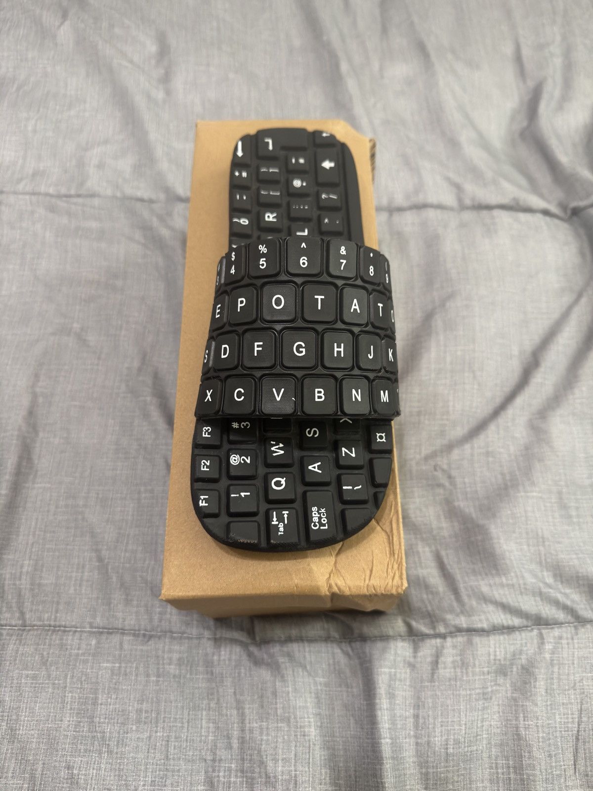 Imran Potato KEYBOARD SLIDES Size US 9 / EU 42 - 4 Thumbnail