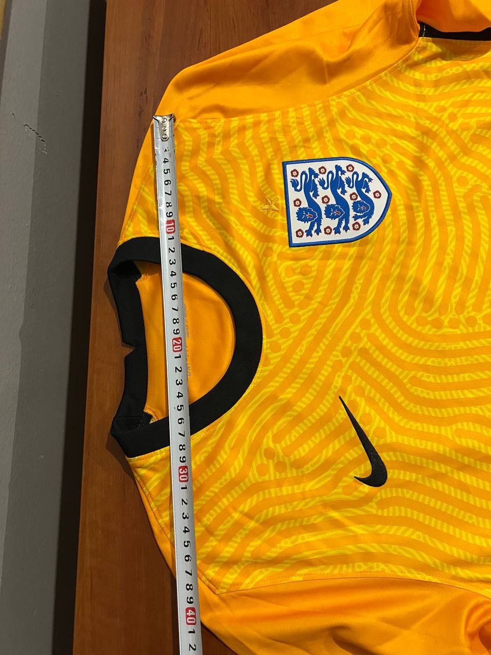 Nike 2020/21 ENGLAND TEAM GK SOCCER JERSEY FOOTBALL SHIRT SZ M Size US M / EU 48-50 / 2 - 21 Thumbnail