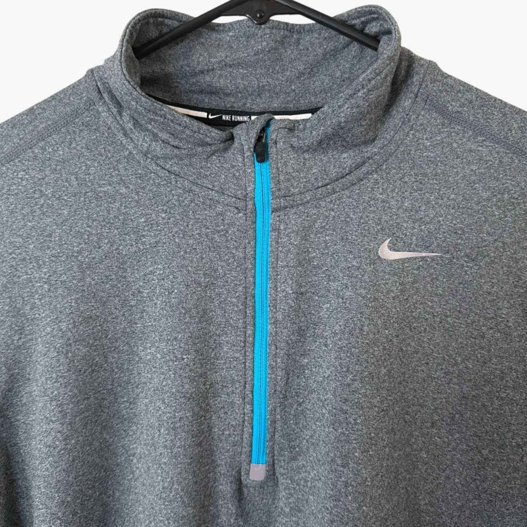 Nike Nike Element 1/2 Half Zip Running Top Shirt Mens Medium Long Sleeve Mock Neck Zip Pullover Dri-Fit Logo Athletic Activewear Size US M / EU 48-50 / 2 - 5 Thumbnail