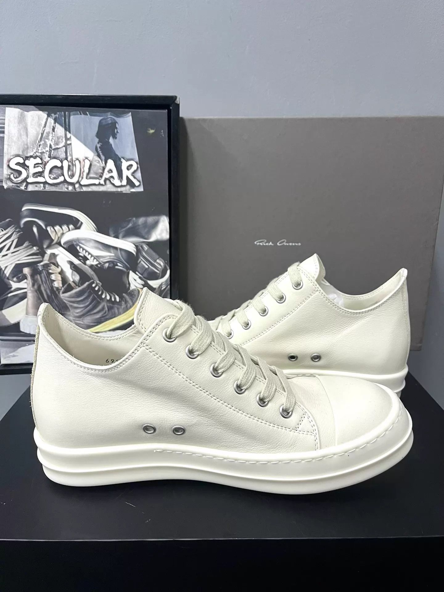 Rick Owens Rick Owens 25SS Cream Leather Chunky Low Sneakers K34 Size US 6 / IT 36 - 4 Thumbnail