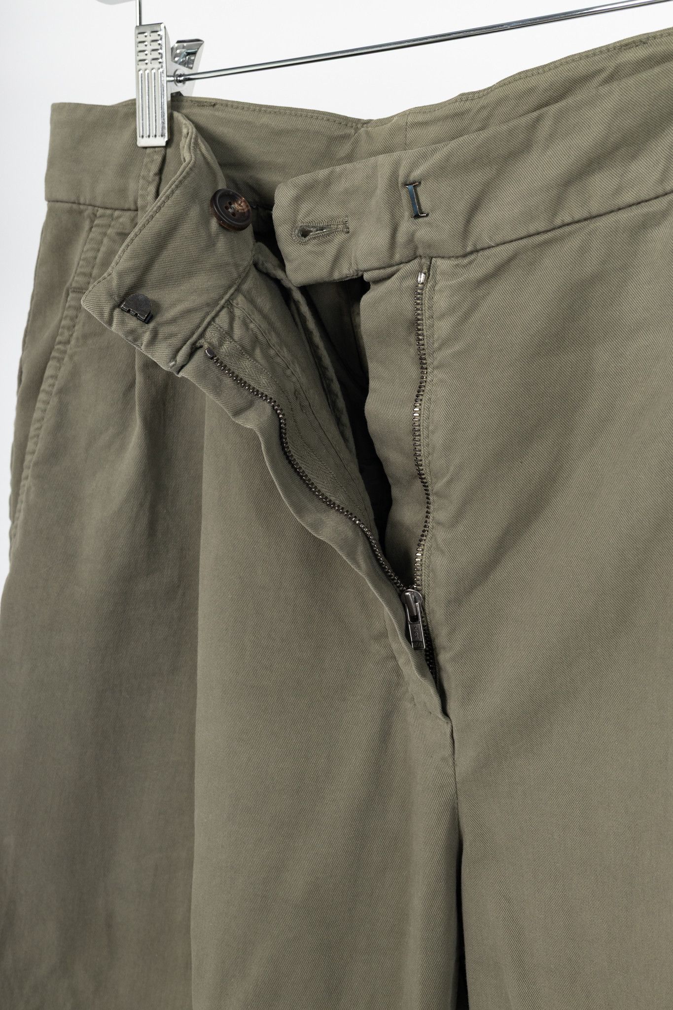 Brunello Cucinelli Brunello Cucinelli AW22 Cotton Monili Pleated Tapered Pants Size 27" / US 4 / IT 40 - 9 Thumbnail
