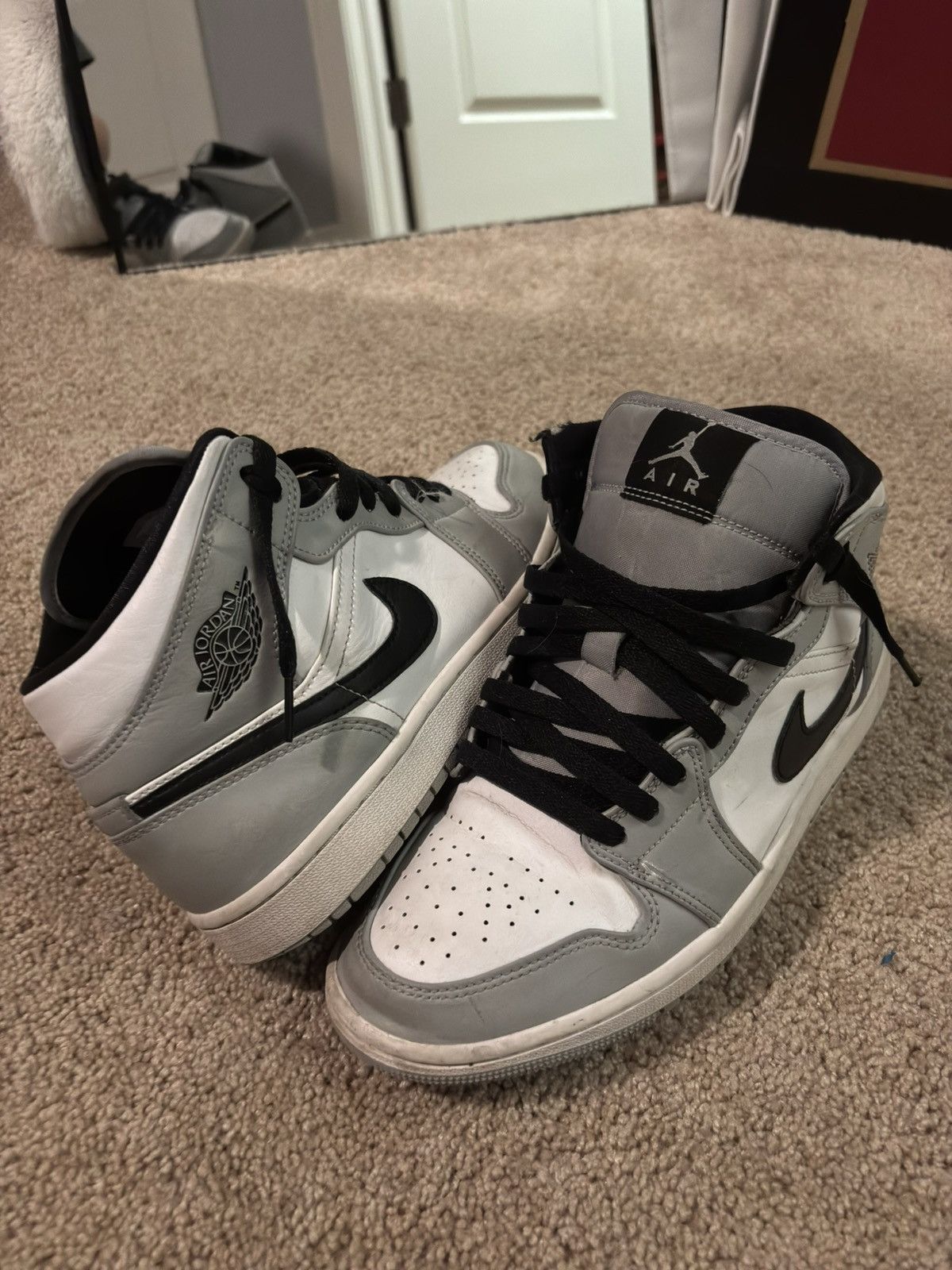 Jordan Brand Jordan One mid Light Smoke Gray Size US 8.5 / EU 41-42 - 1 Thumbnail