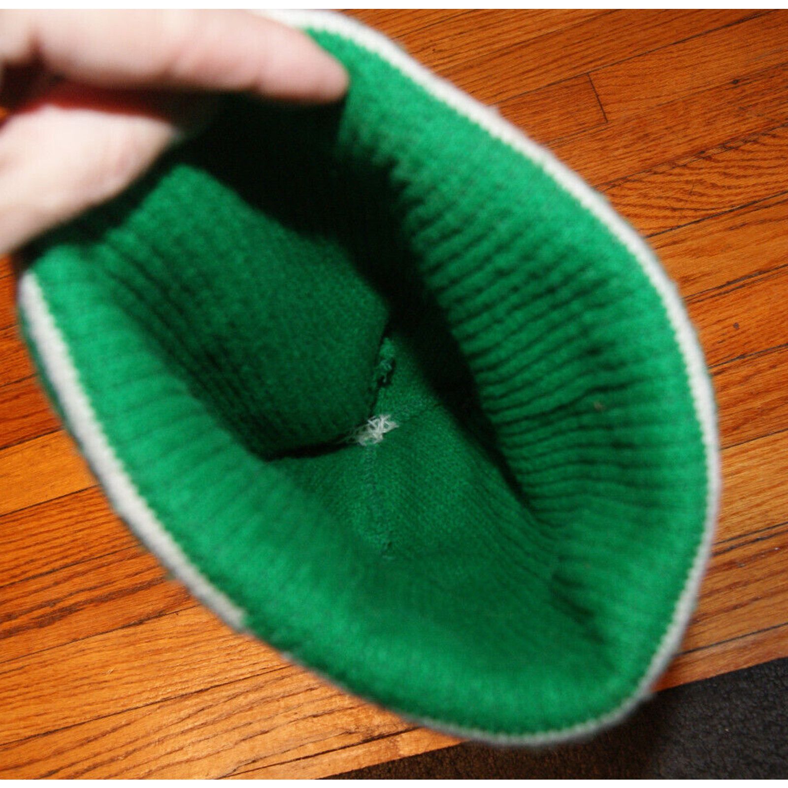 Other VTG Green White Winter Knit Ski Cap Hat Pom Cuff Beanie Size ONE SIZE - 3 Thumbnail