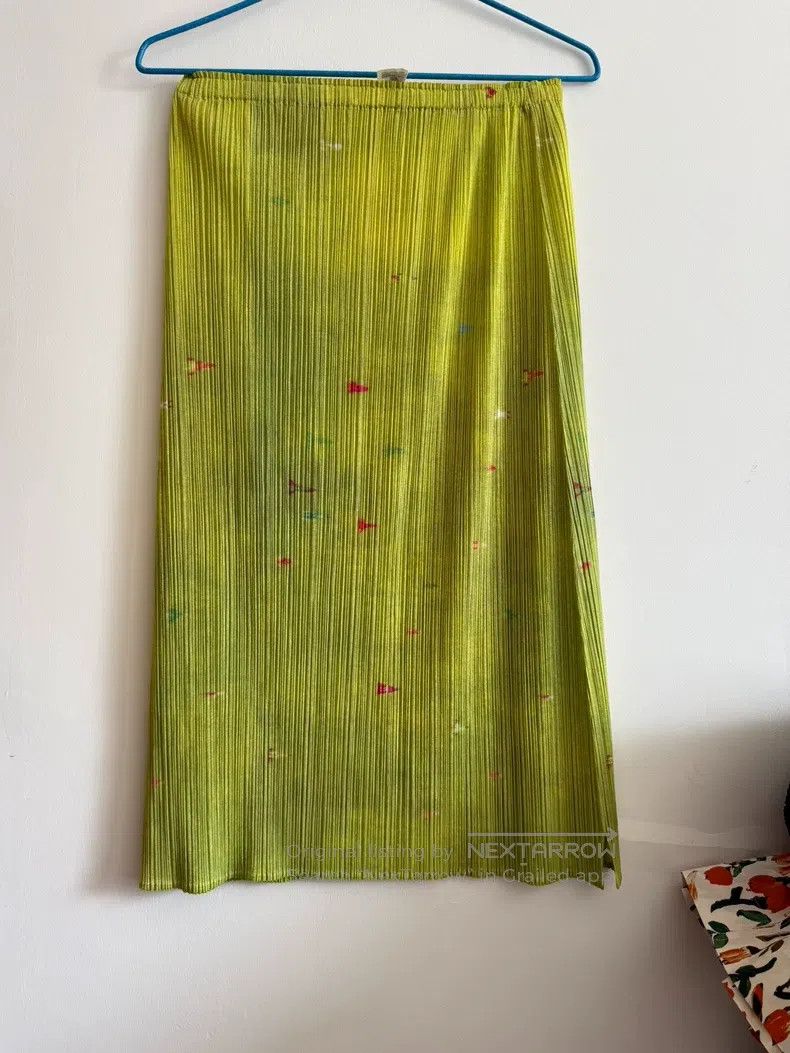 Issey Miyake Issey Miyake size:3 Avocado Green Midi Skirt Size 31" - 2 Thumbnail