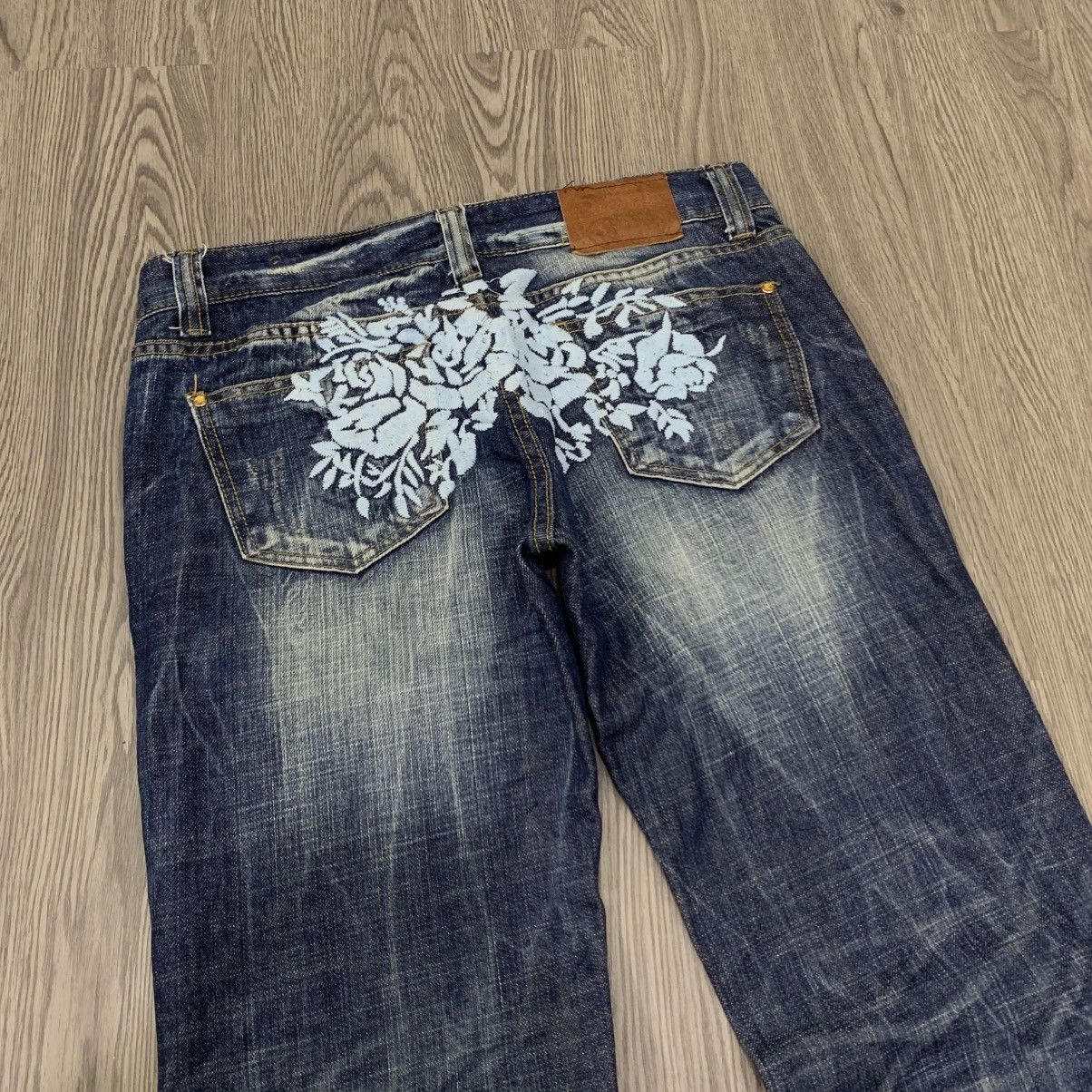 20471120 Blue Virus Flare Jeans Size US 32 / EU 48 - 2 Thumbnail
