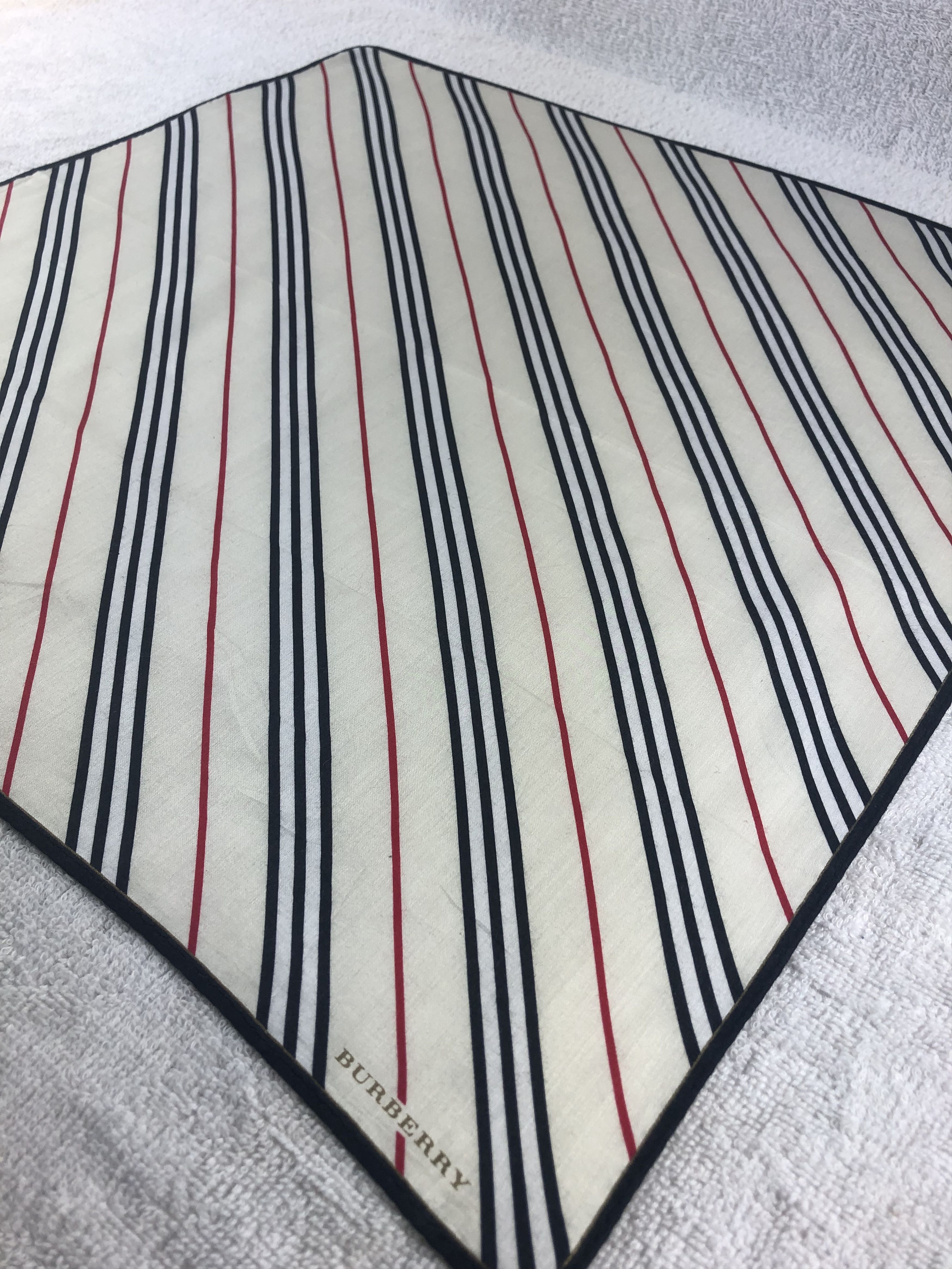 Burberry Burberry Handkerchief / Bandana / Neckerchief Size ONE SIZE - 4 Thumbnail