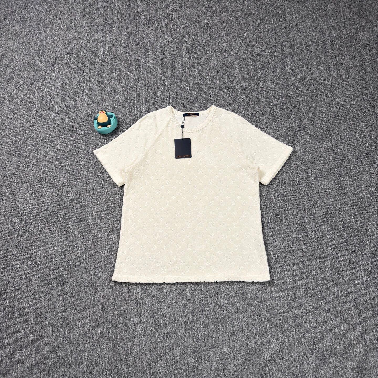 Louis Vuitton LV Beige AO Print Terry SS L Size US L / EU 52-54 / 3 - 1 Thumbnail