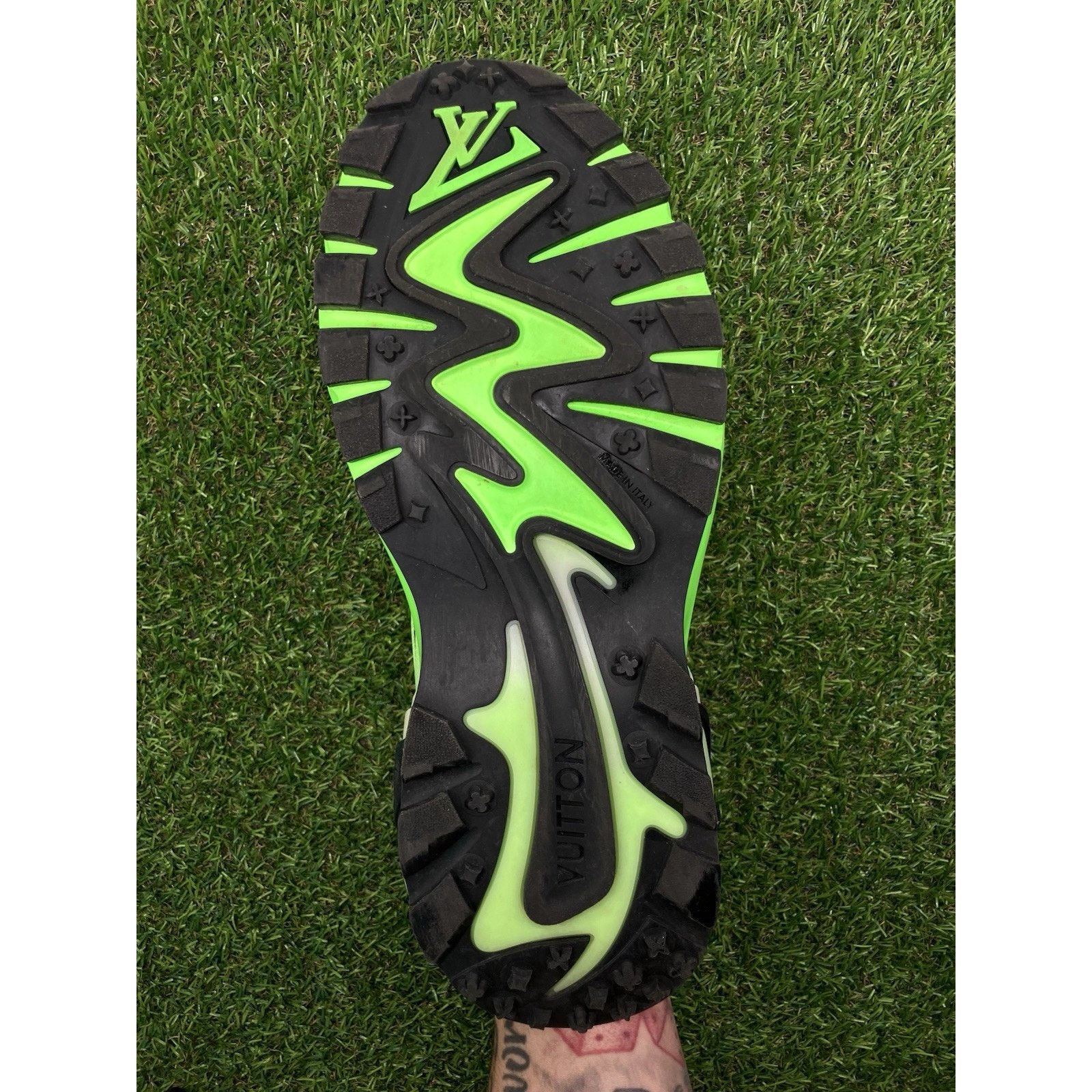 Louis Vuitton Louis Vuitton Tatic Runner ' Green ' | GREAT CONDITION! Size US 8.5 / EU 41-42 - 17 Thumbnail