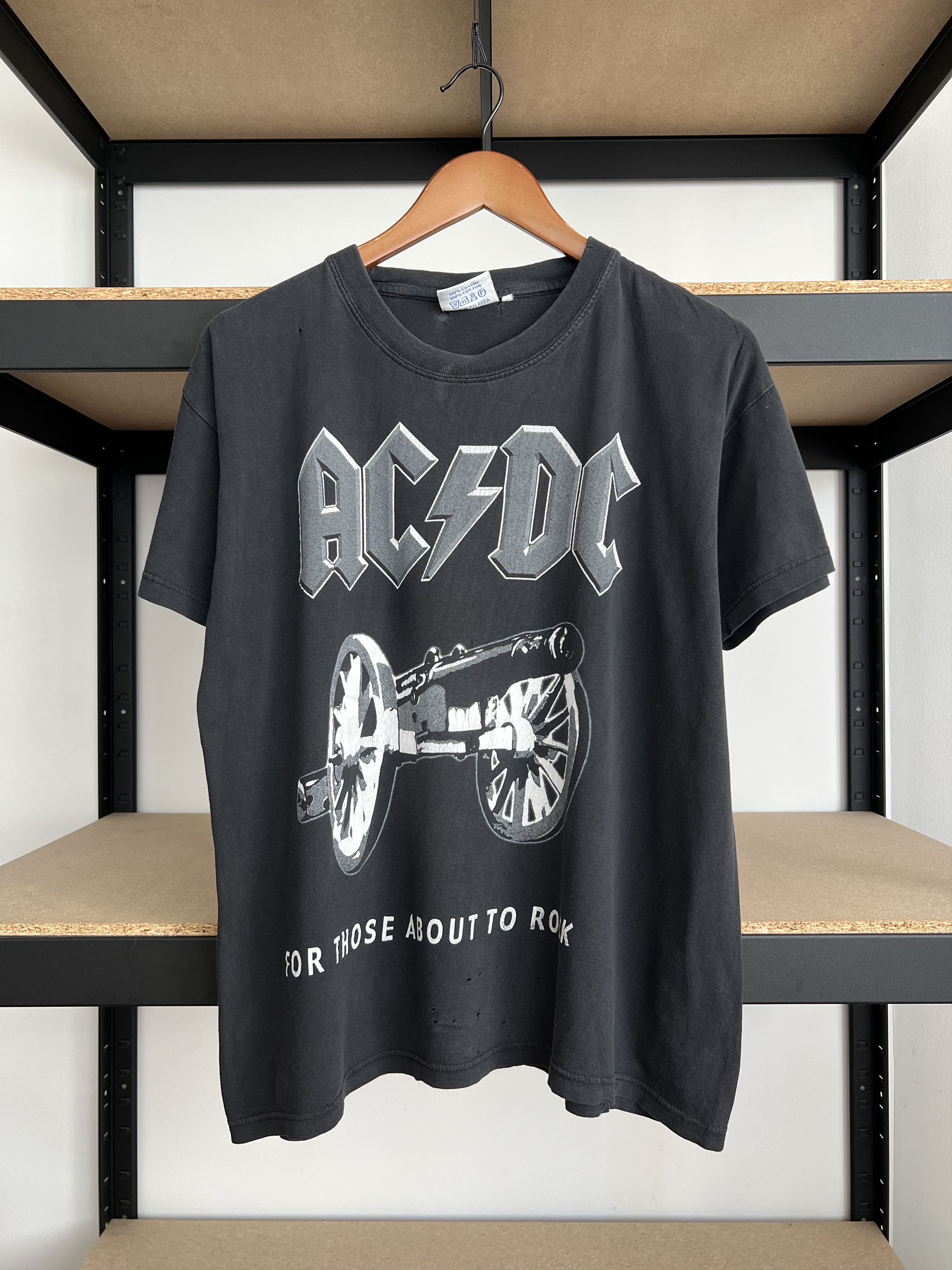 Vintage 2000s AC/DC ACDC For Those About To Rock T-shirt