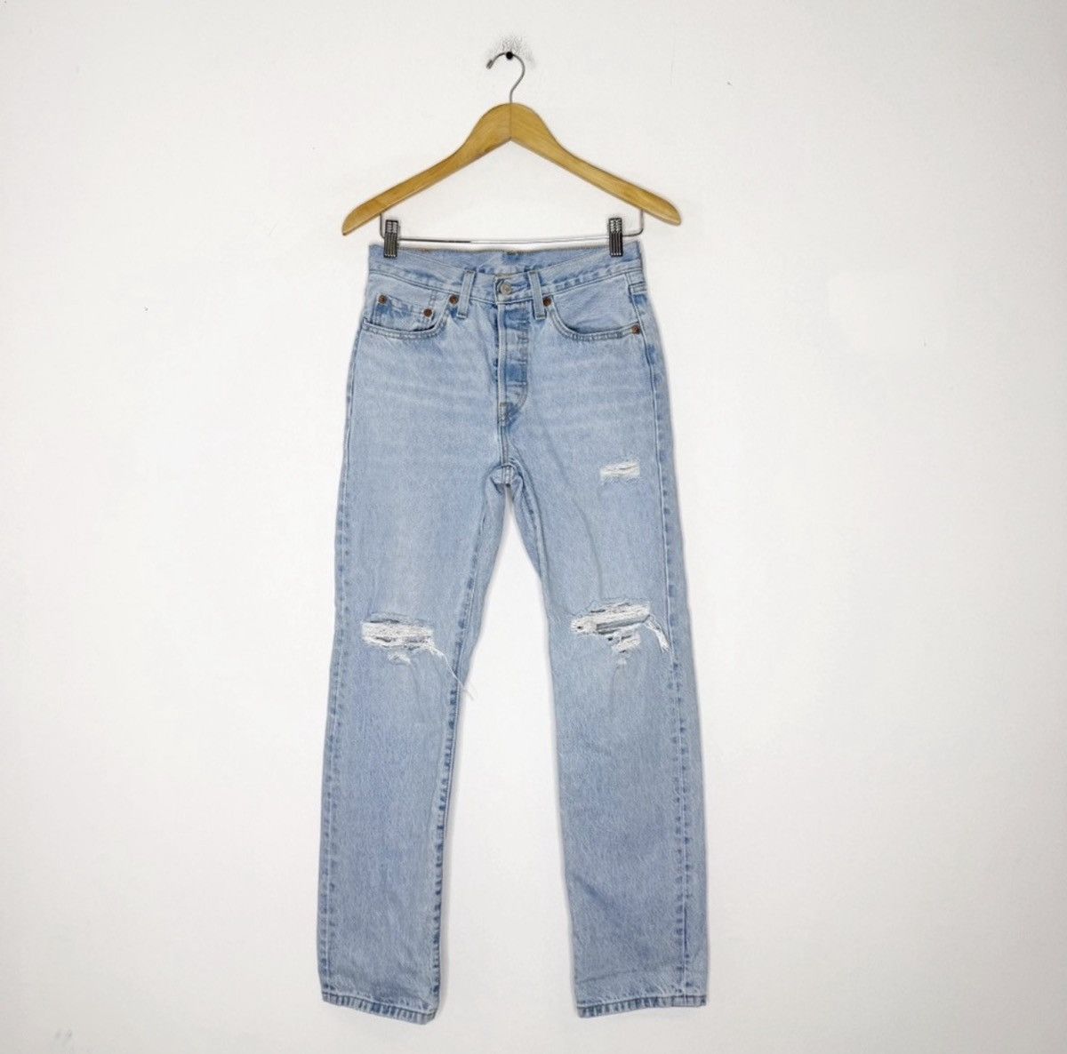 Levi's Levi’s 501 Original Fit Distressed Light Wash Jeans Size 26 Size 26" / US 2 / IT 38 - 1 Thumbnail