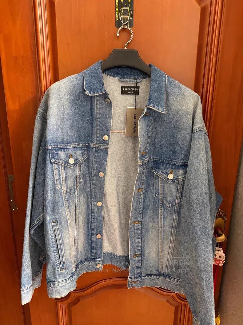 Balenciaga Balenciaga Spray-painted double B denim jacket Size US L / EU 52-54 / 3 - 2 Thumbnail