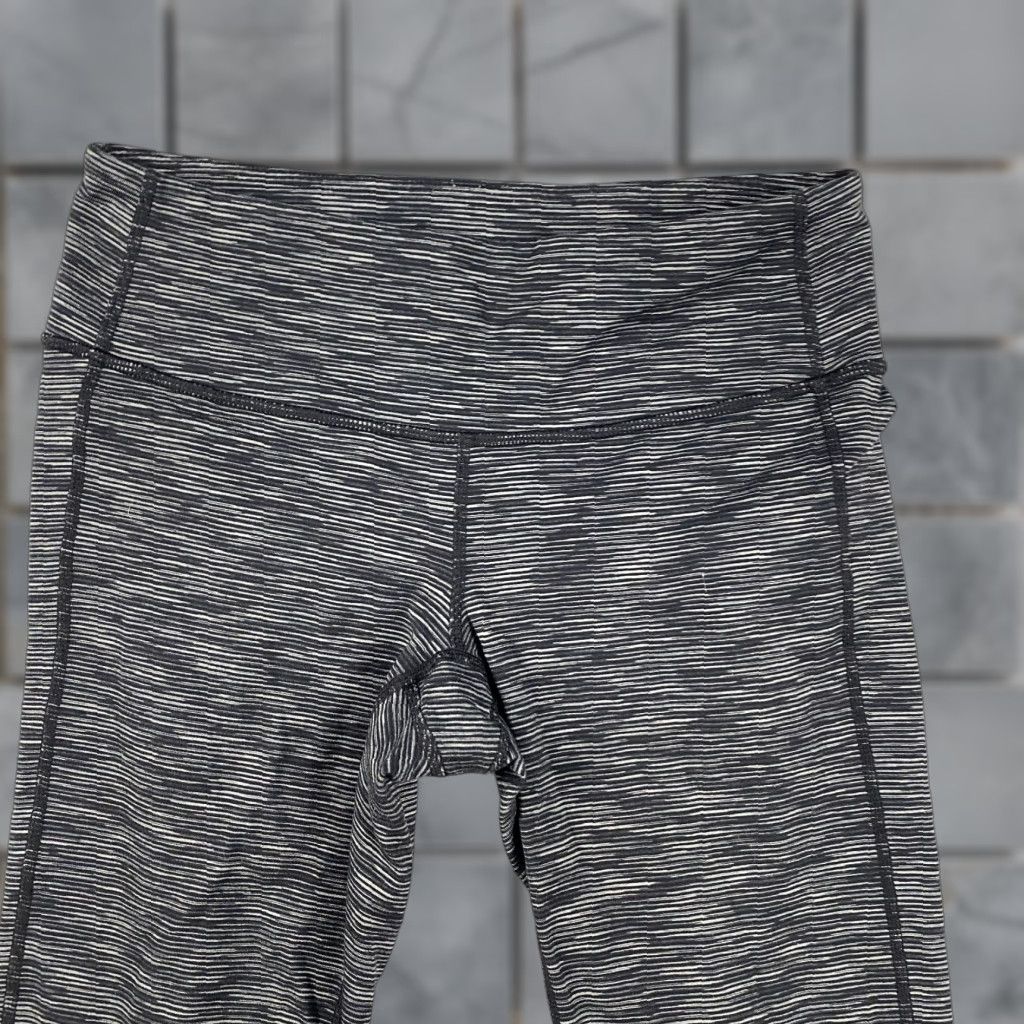 Athleta Athleta Leggings Womens Small S Black Pull On Striped Capri Mid-Rise Stretch Size 26" / US 2 / IT 38 - 1 Thumbnail