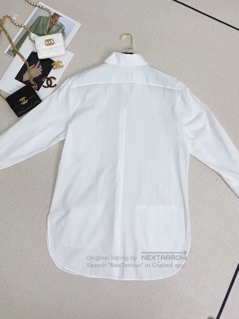 Chanel Chanel 23P pearl button white shirt Size XS / US 0-2 / IT 36-38 - 4 Thumbnail