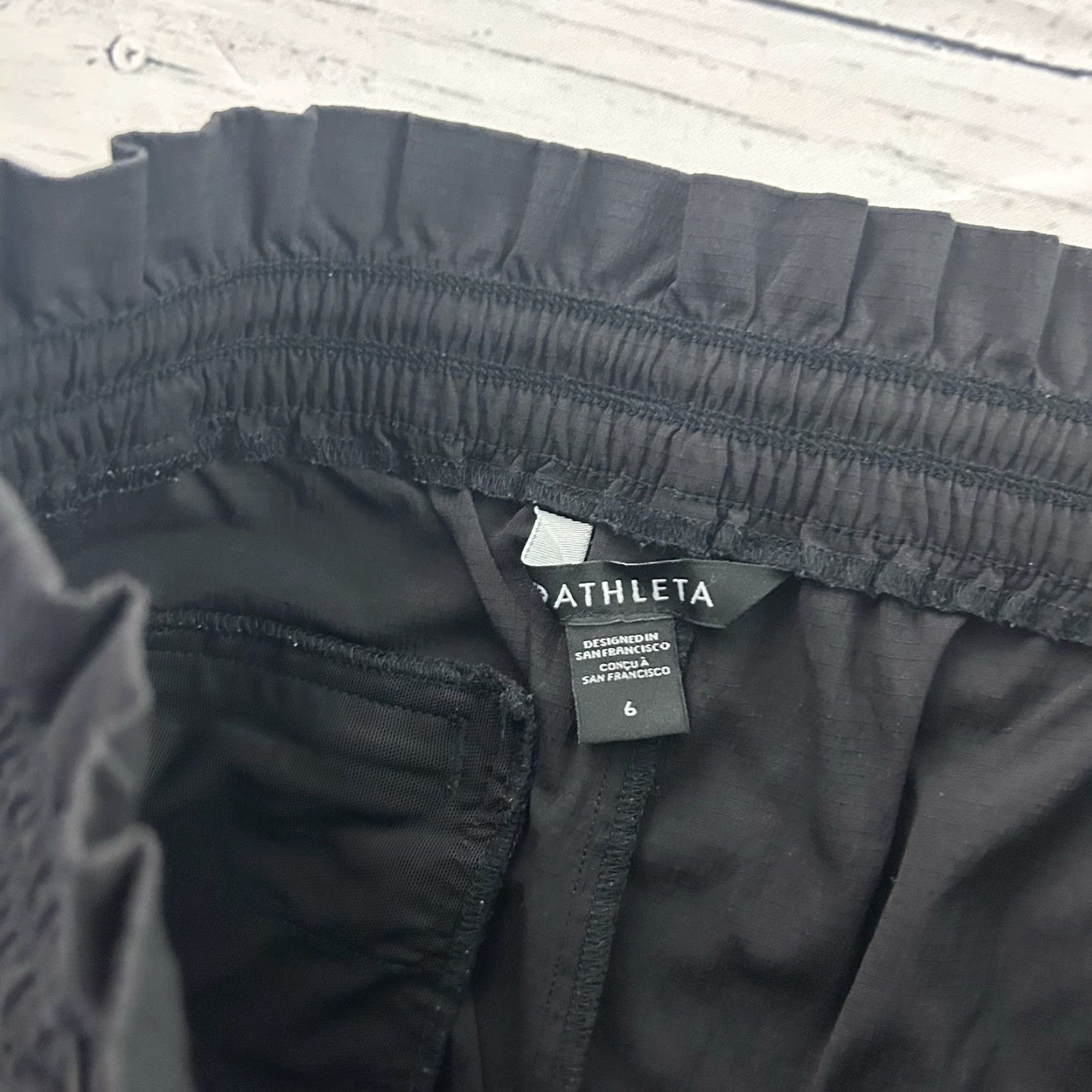 Athleta Athleta Trekkie High Rise Parachute Pant Women's 6 Black Track Pants Activewear Womens Pants Trekkie Black 6 Size 28" / US 6 / IT 42 - 4 Thumbnail