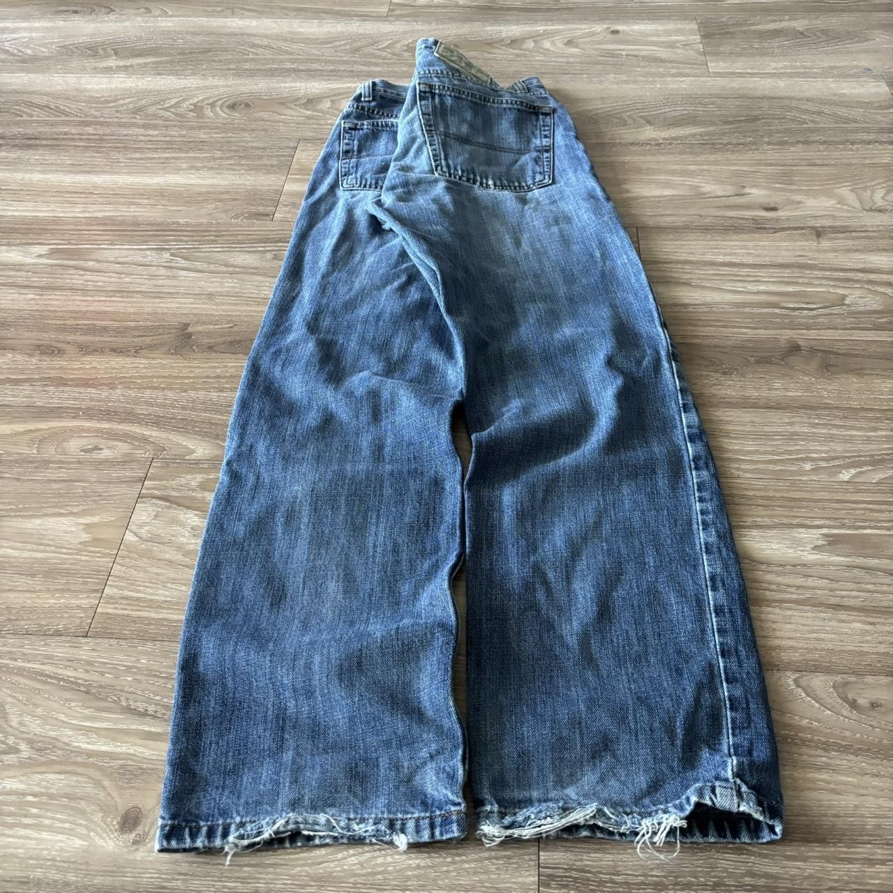 Tommy Hilfiger Crazy Vintage Y2K/2000s Medium Wash Tommy Hilfiger Essential Denim Jeans! 29x30 Size US 29 - 4 Thumbnail