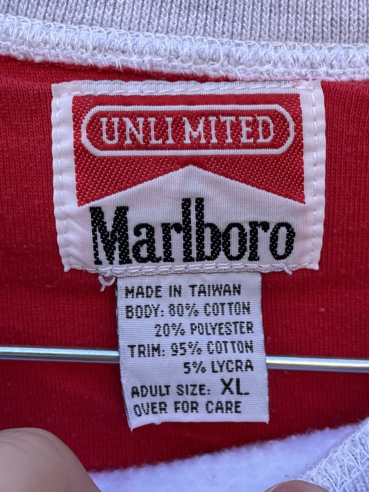 Marlboro 90s Marlboro Adventure Team Gecko Lizard Sleeve Crewneck Size US XL / EU 56 / 4 - 2 Thumbnail