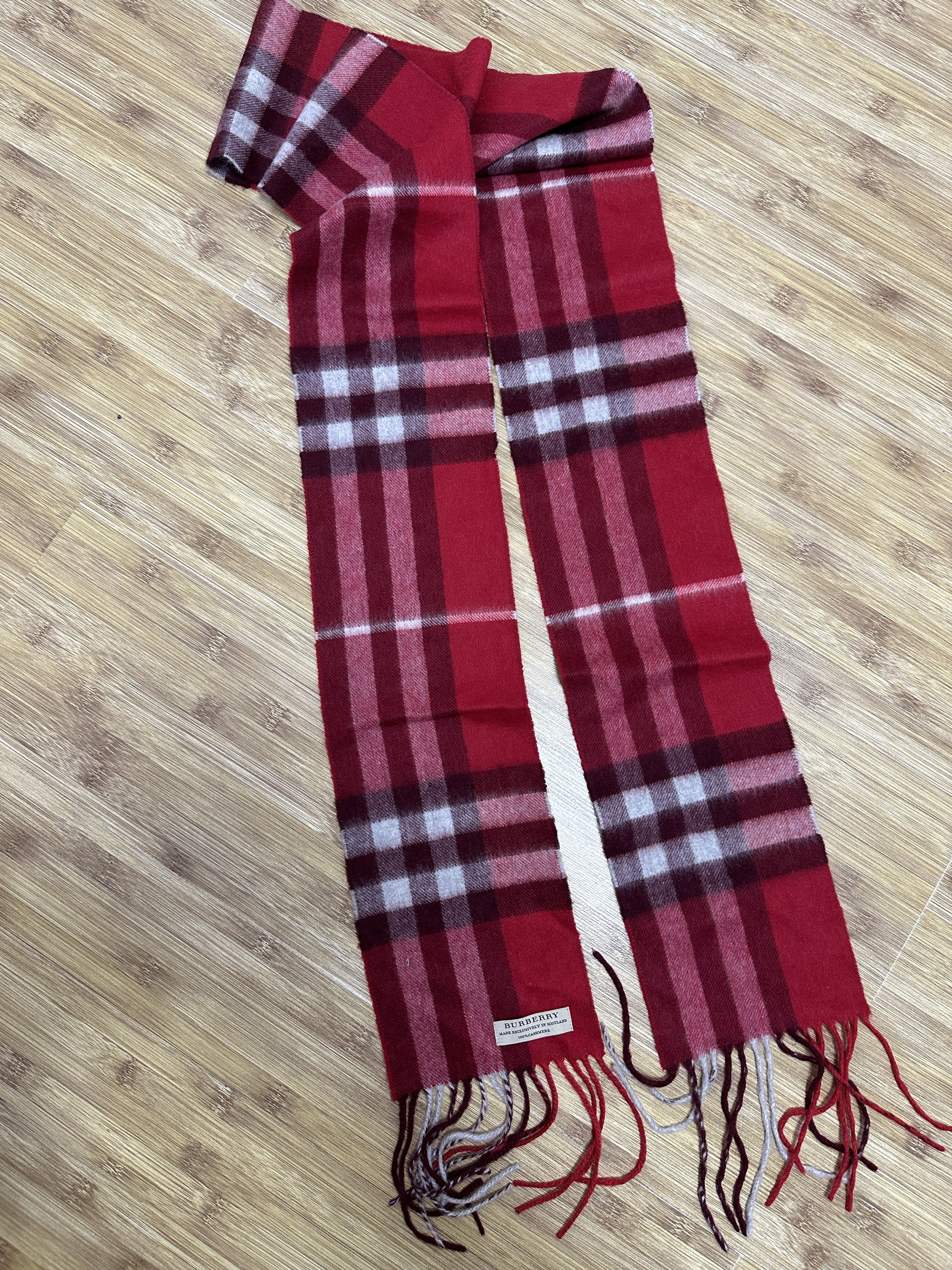 Burberry 100$ Cashmere