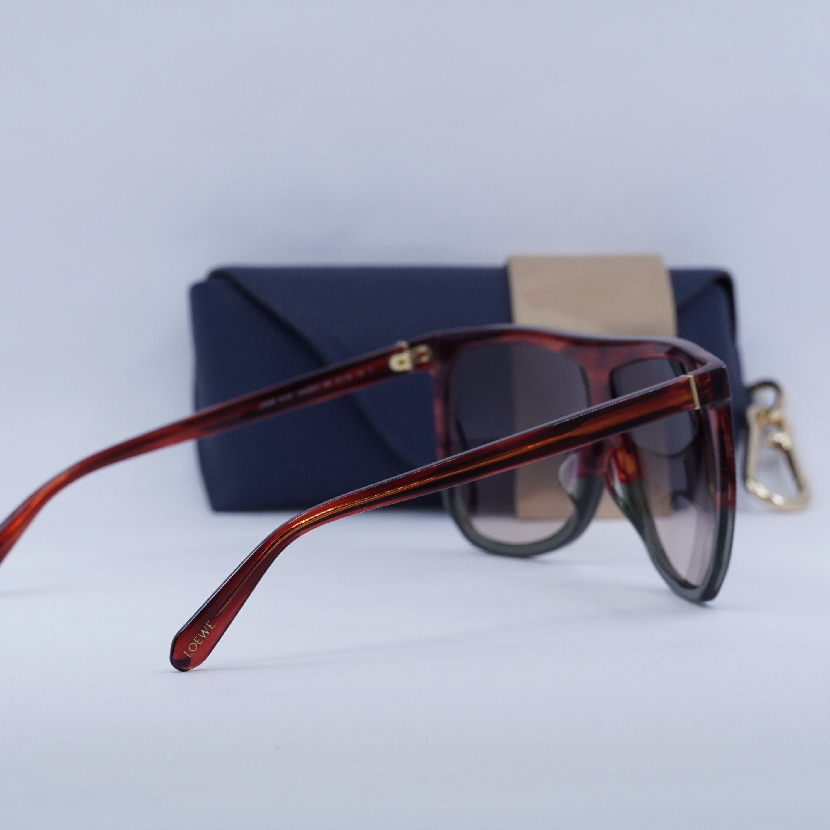 Loewe Loewe LW40001F 68B Filipa Sunglasses Red/Grey Square Frame Size ONE SIZE - 5 Thumbnail